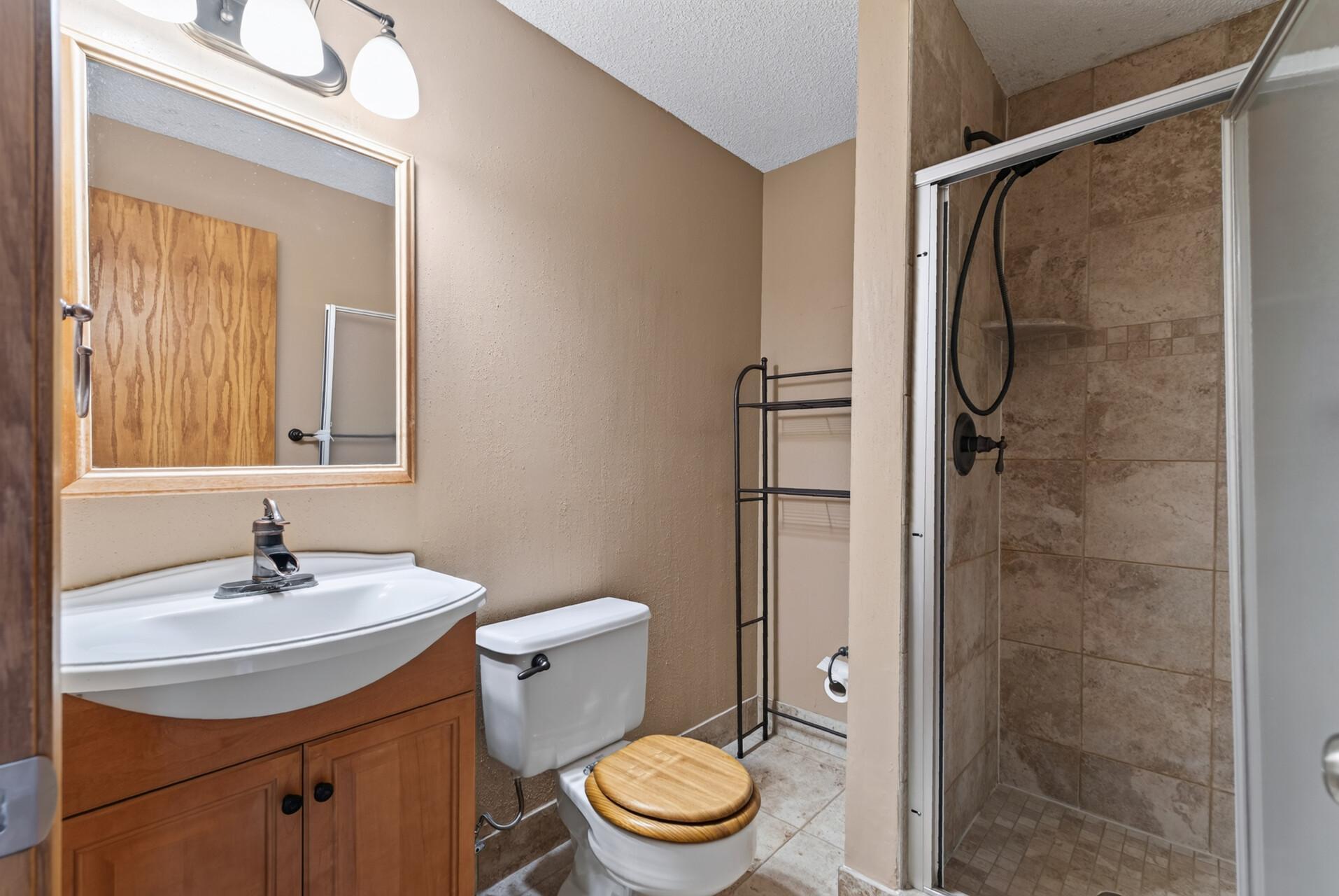 4480 Clover Lane A Property Photo 34