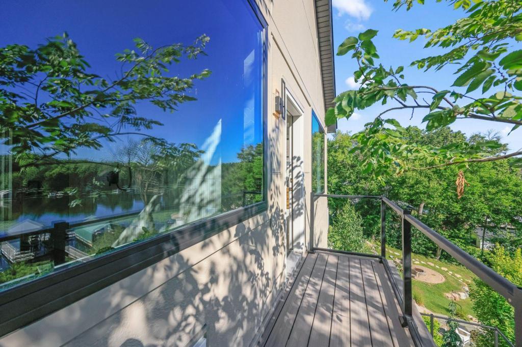 3061 Lake Shore Boulevard Property Photo 70