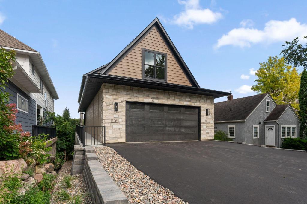3061 Lake Shore Boulevard Property Photo 75