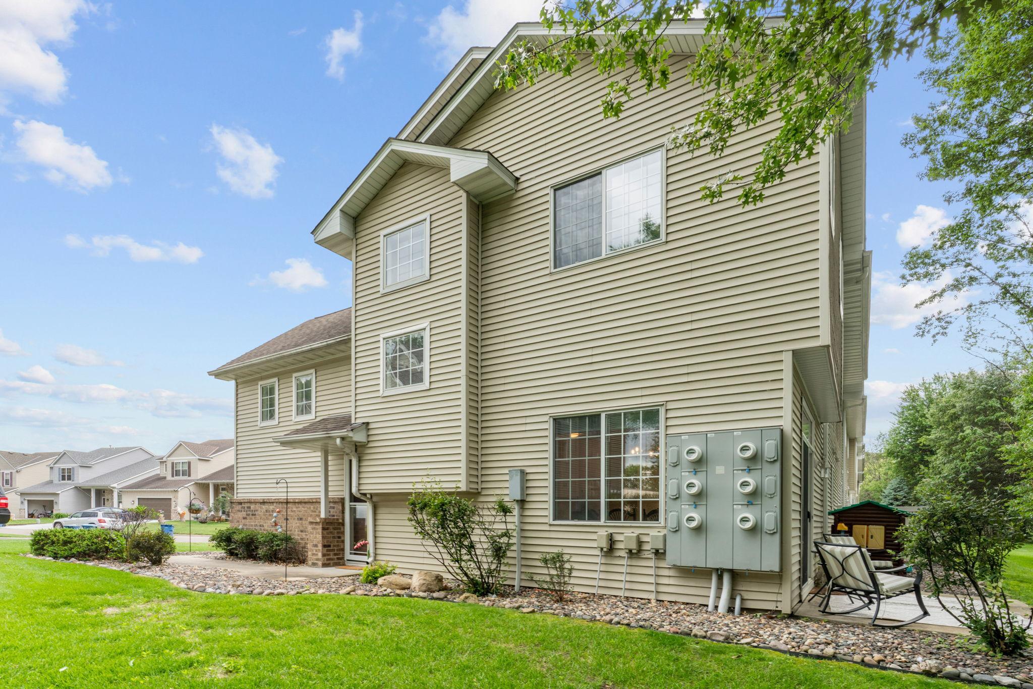 1711 Elm Street Property Photo 7