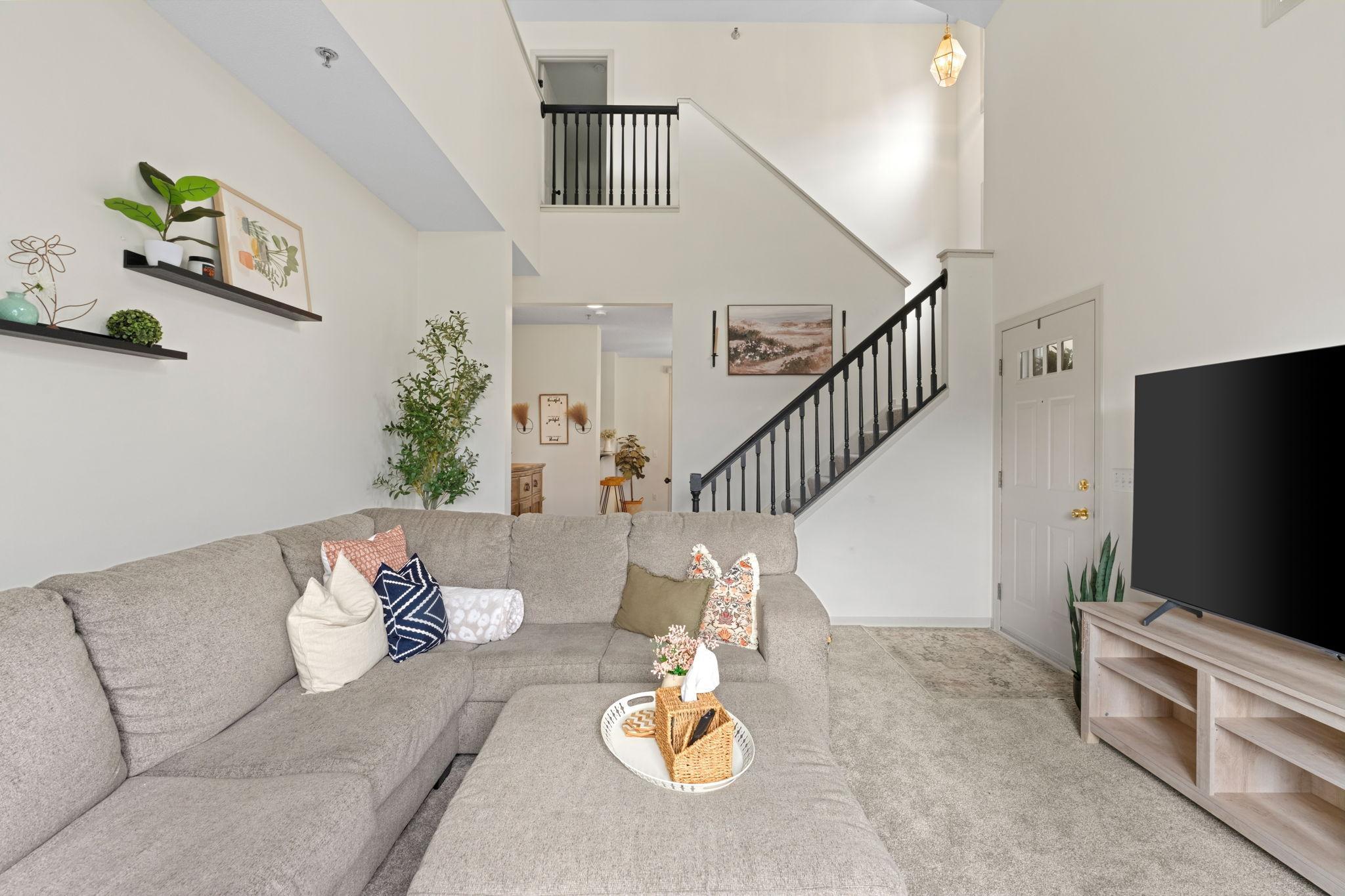1711 Elm Street Property Photo 8
