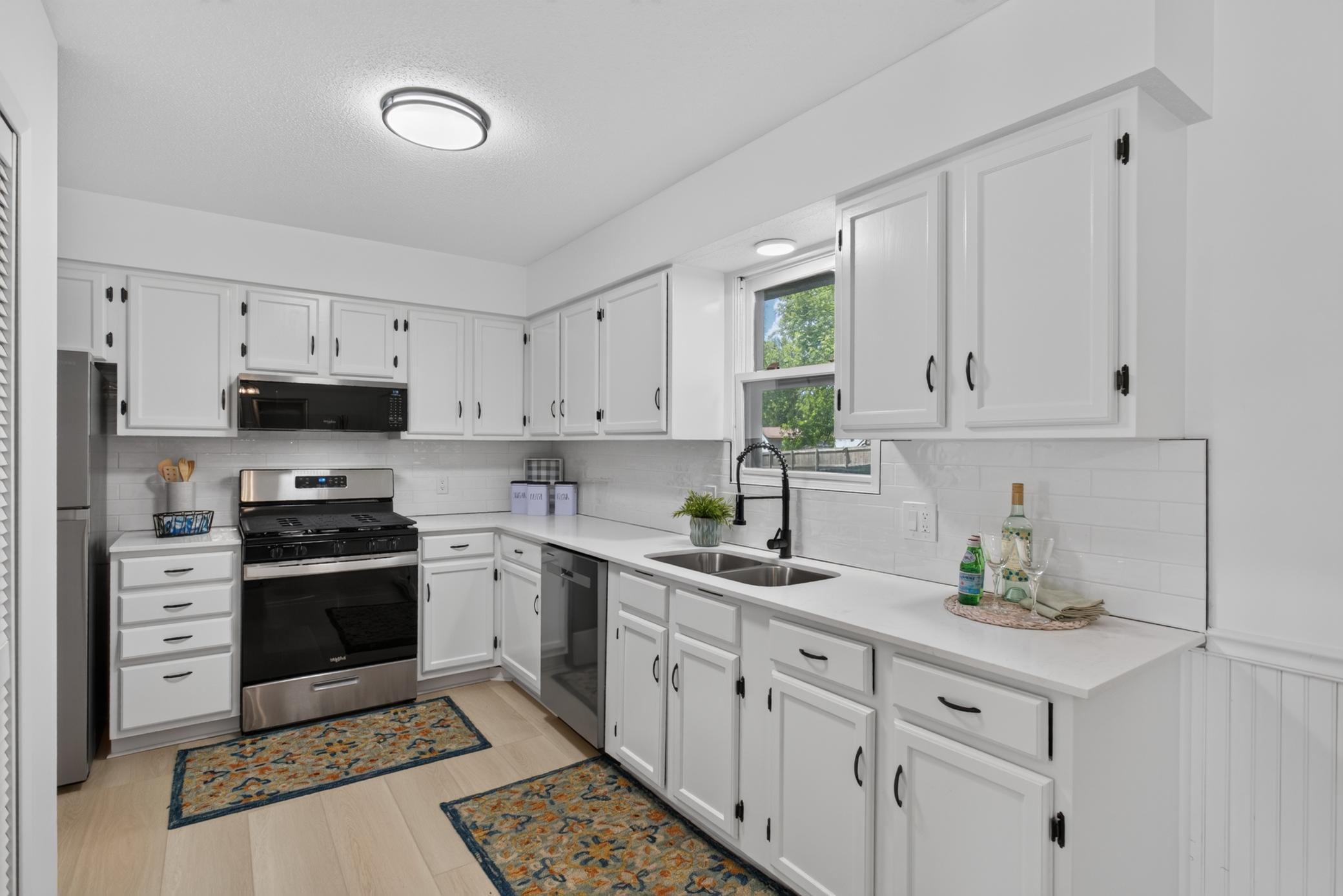 411 Adams Drive W Property Photo 6
