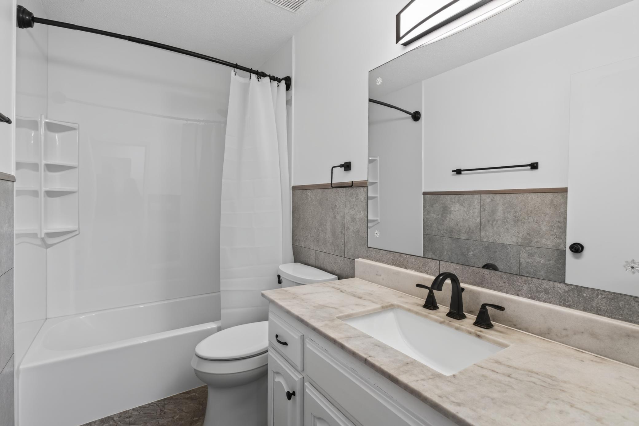 411 Adams Drive W Property Photo 10