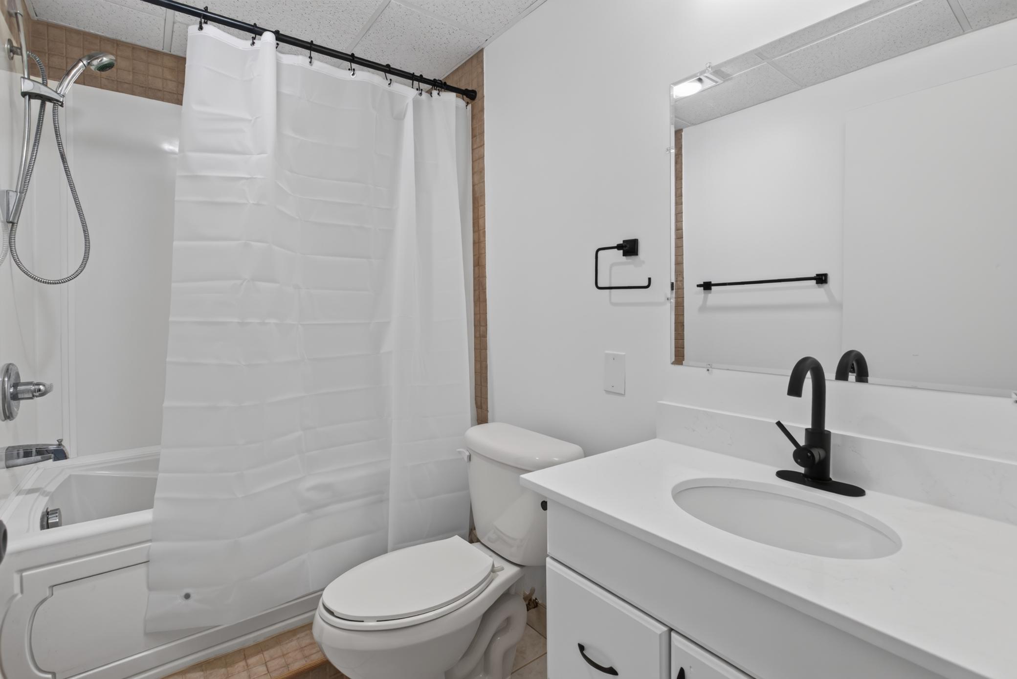 411 Adams Drive W Property Photo 13