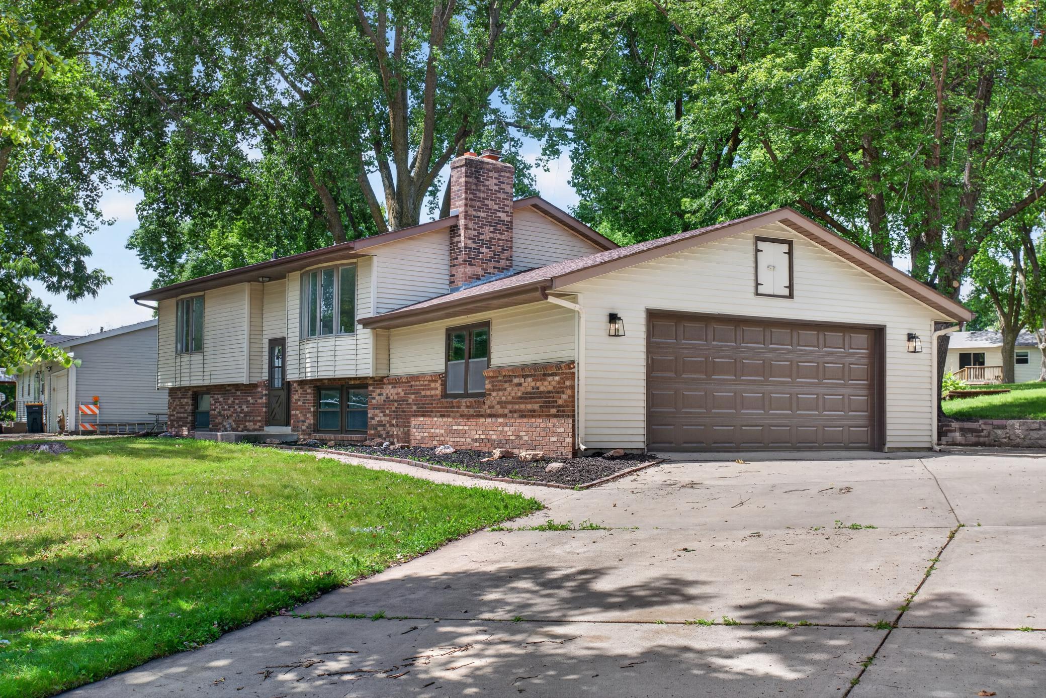 411 Adams Drive W Property Photo 15
