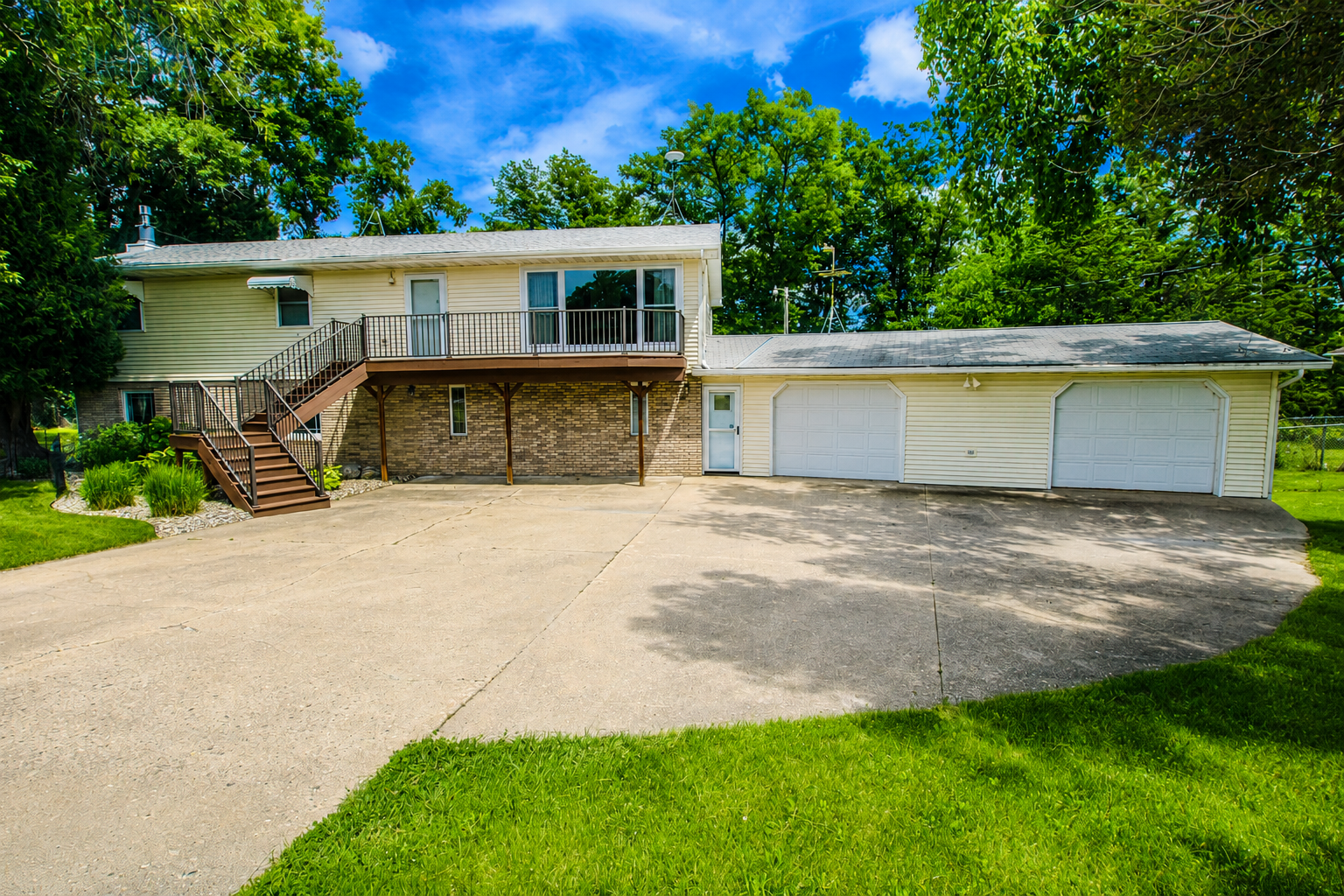 8691 County Road 11 Ne Property Photo 1