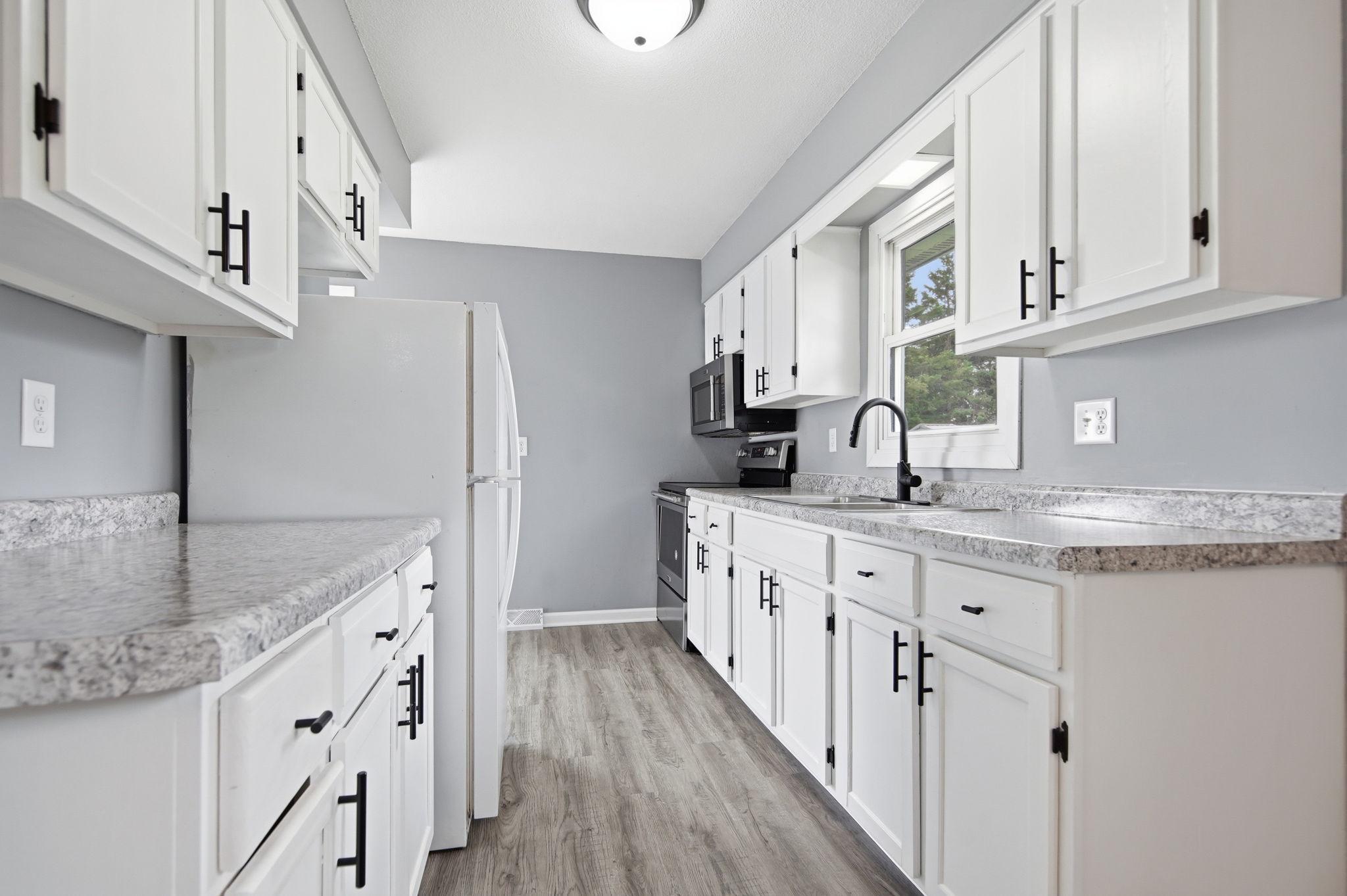 2597 Highway 65 Property Photo 7