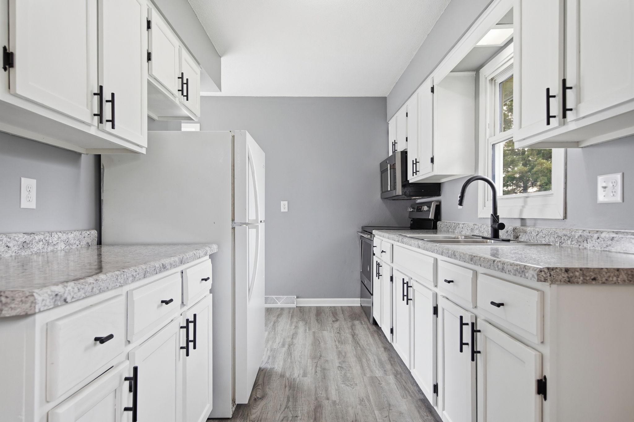 2597 Highway 65 Property Photo 8