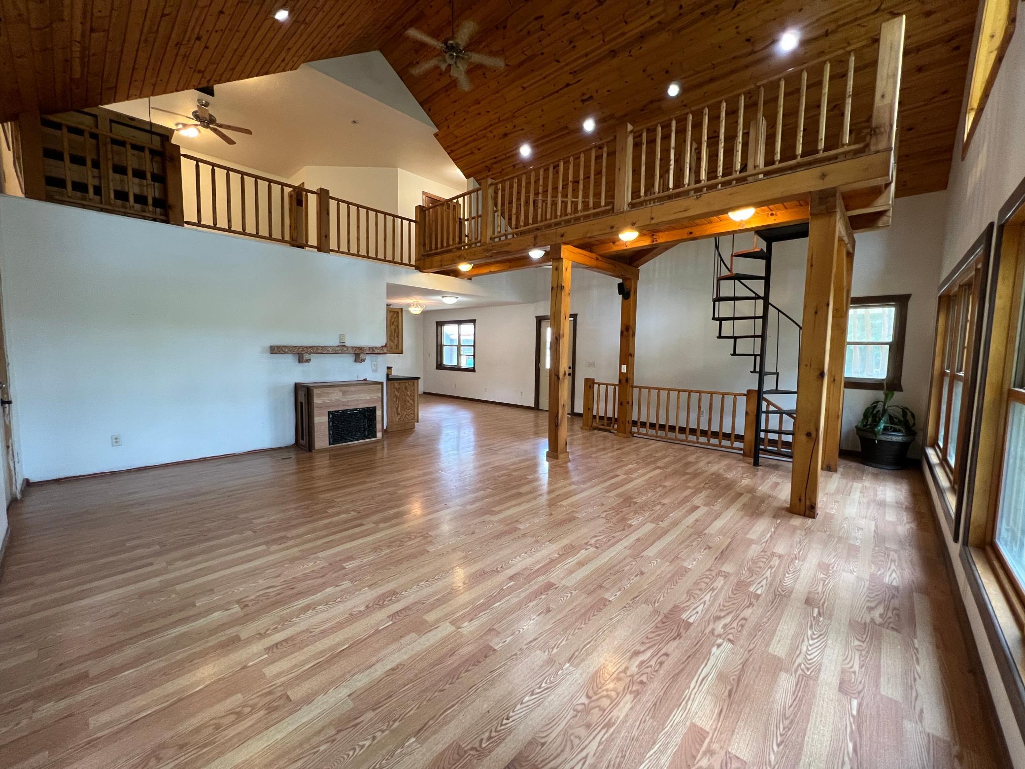 24148 Williams Road Property Photo 8