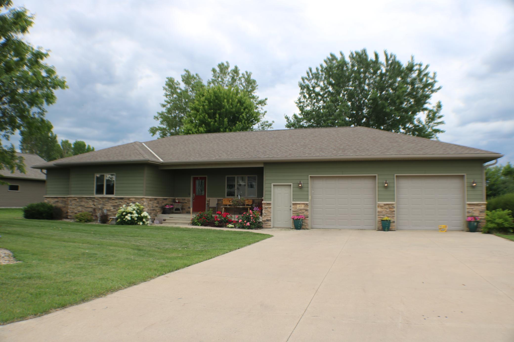 409 Fox Lake Avenue Property Photo 3