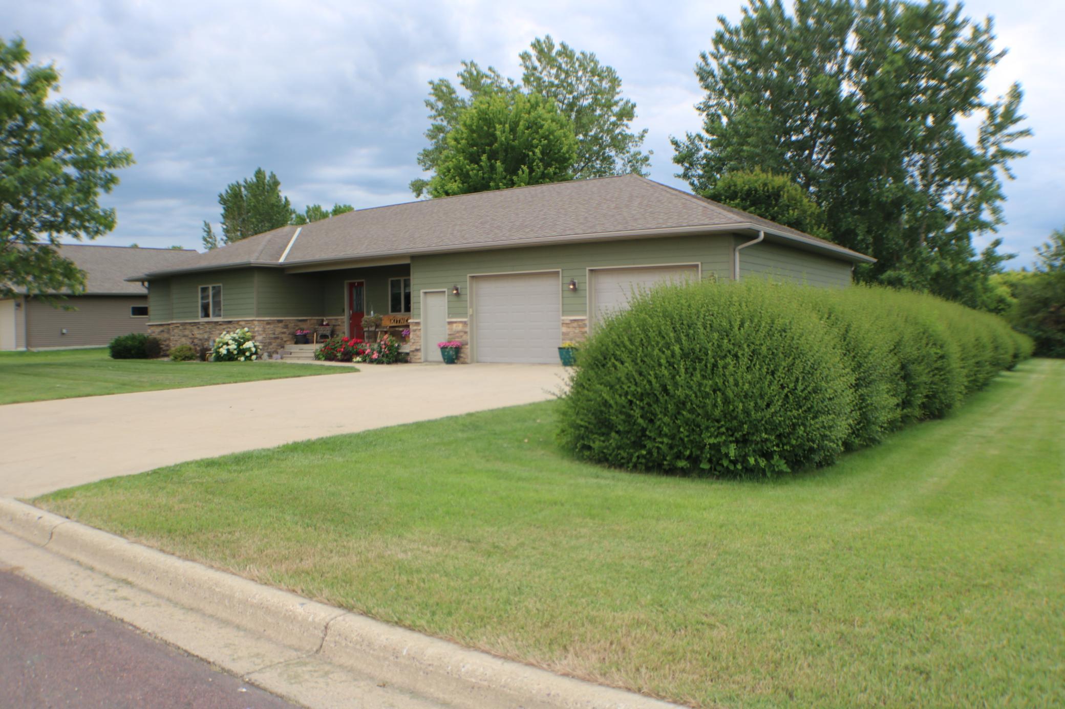 409 Fox Lake Avenue Property Photo 4