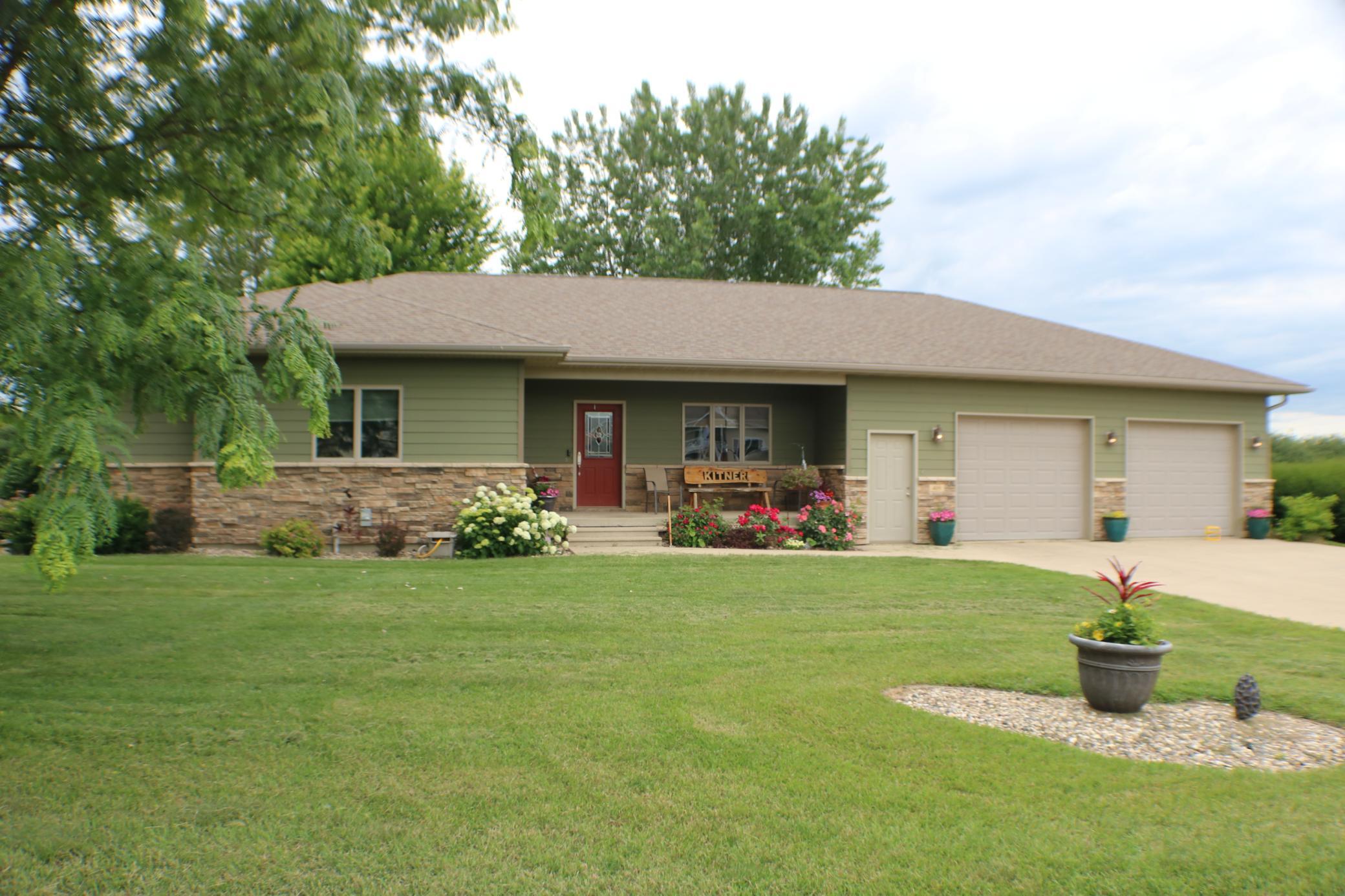 409 Fox Lake Avenue Property Photo 5
