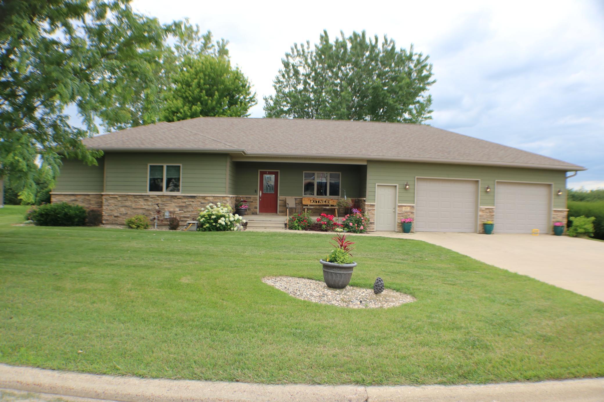 409 Fox Lake Avenue Property Photo 6