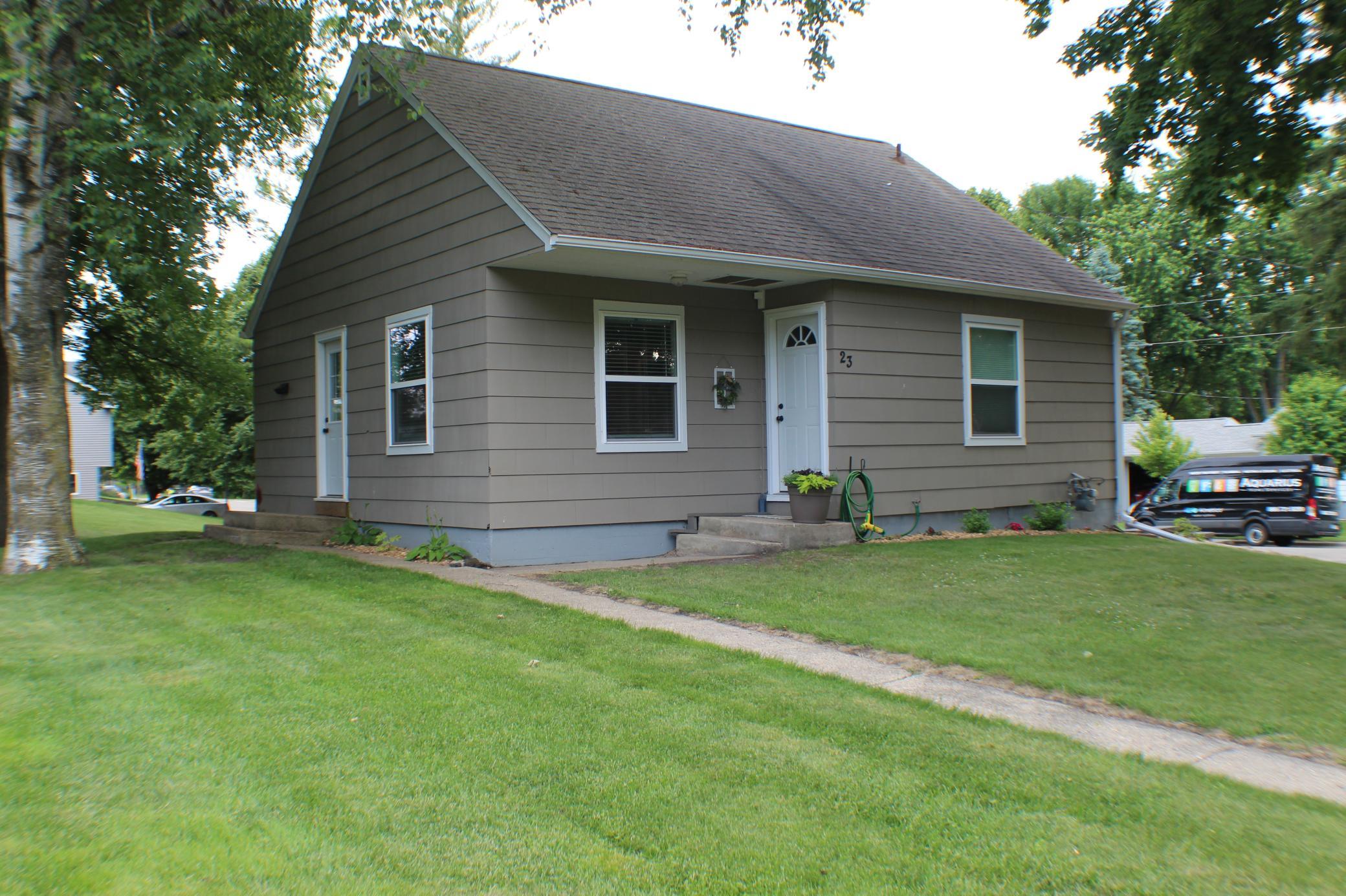 23 W Pike Street Property Photo 1