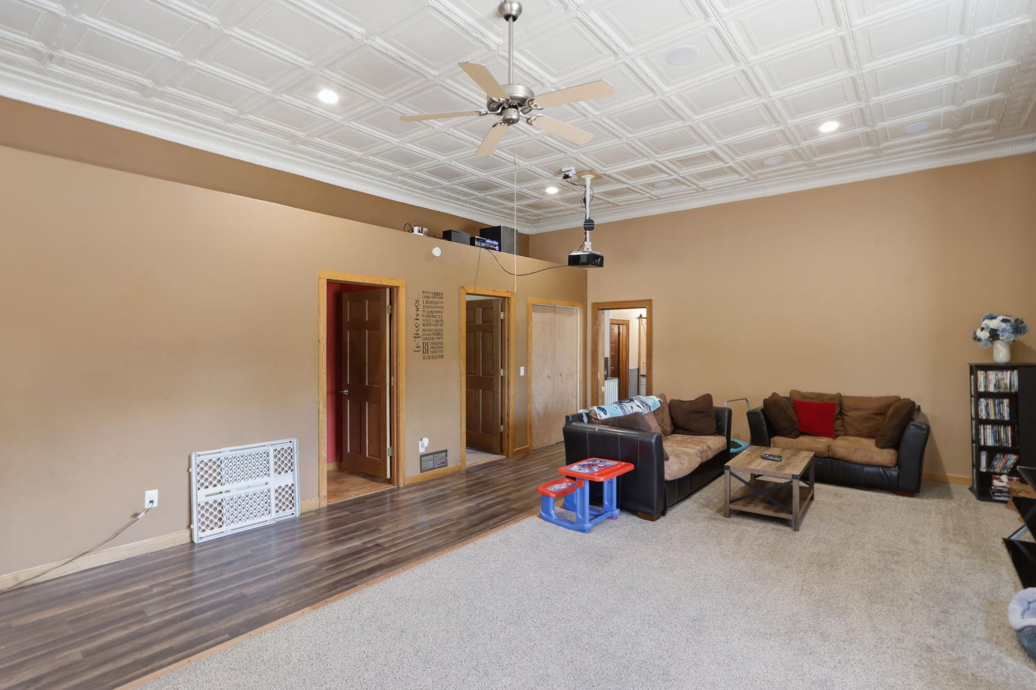 3334 65th Street Property Photo 8