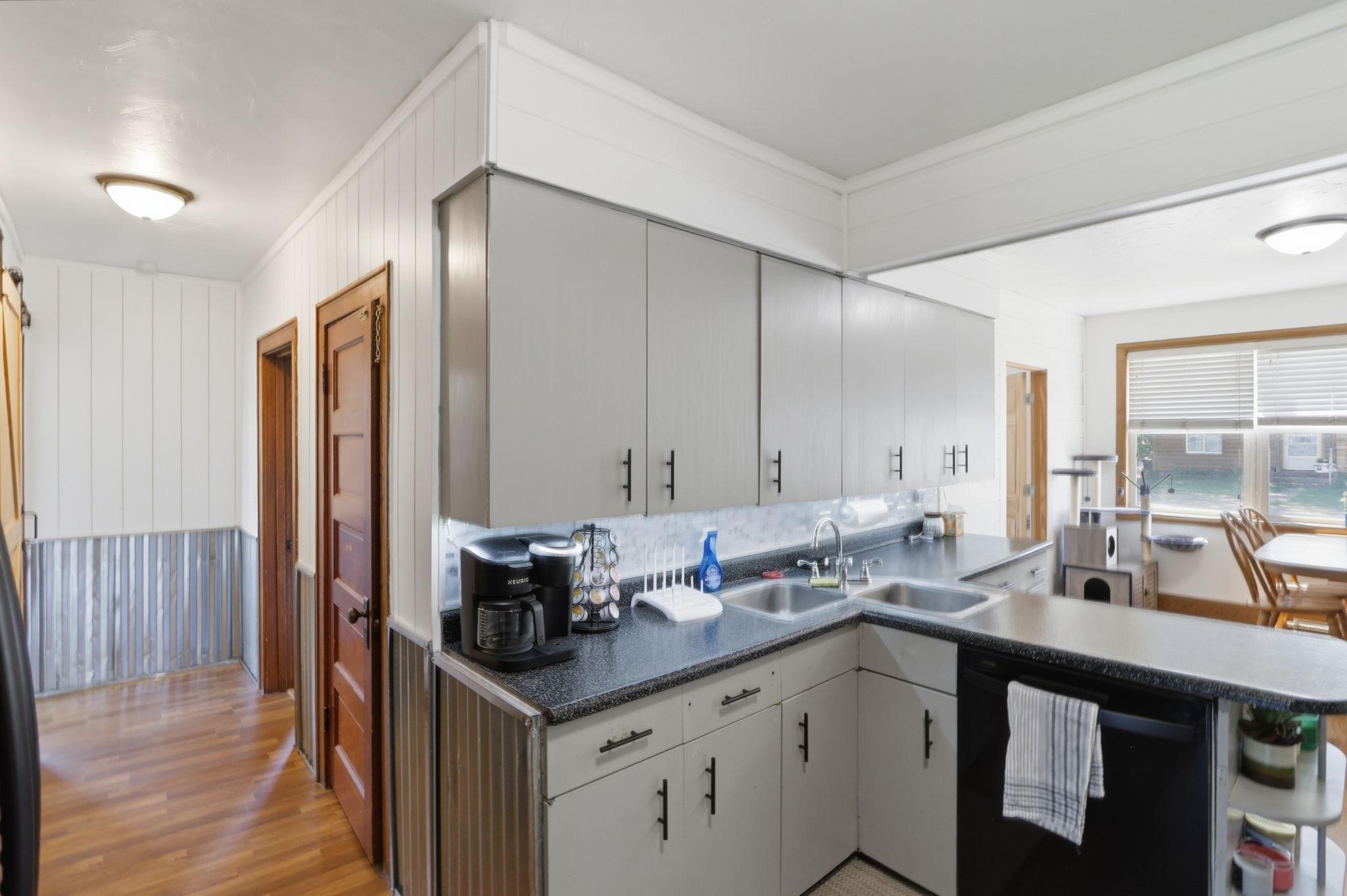 3334 65th Street Property Photo 15
