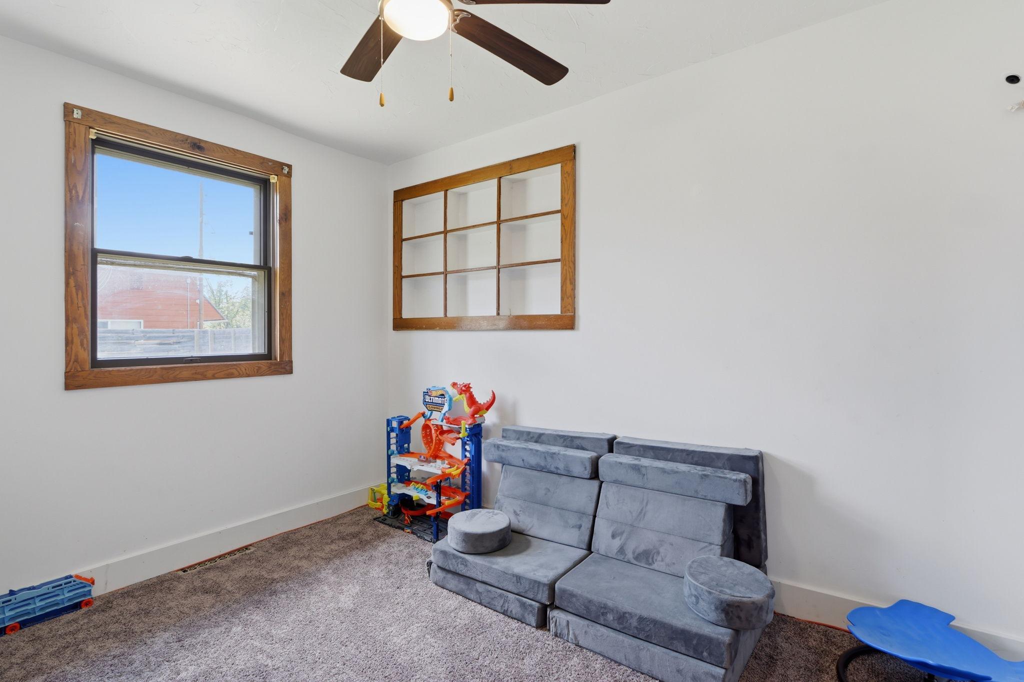3334 65th Street Property Photo 20