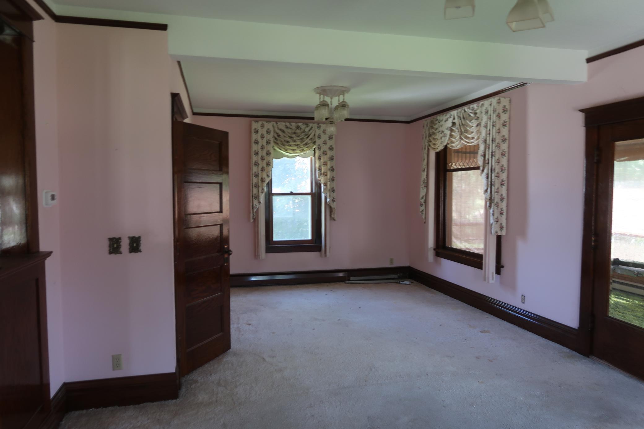 10 3rd Avenue Property Photo 17