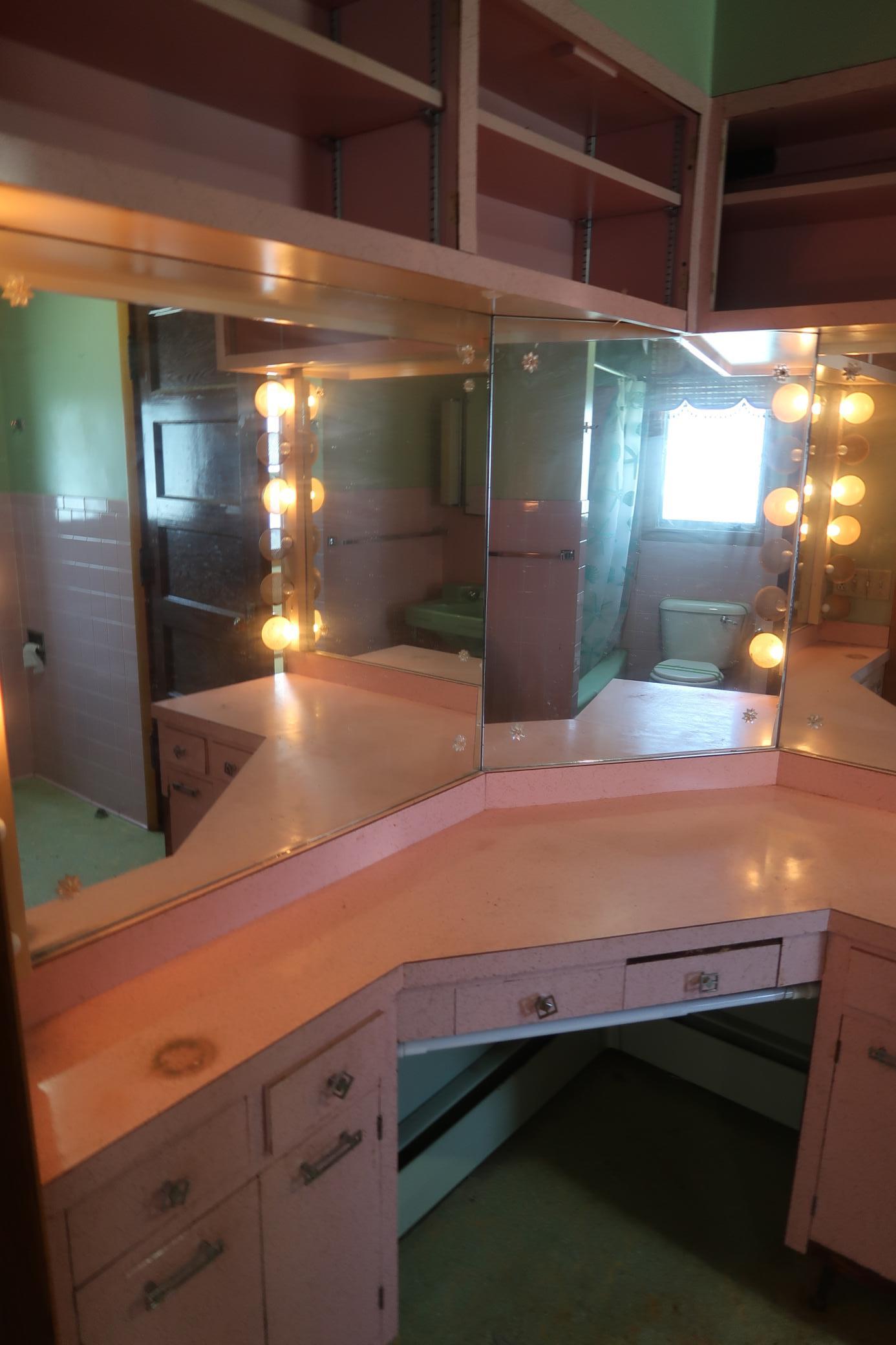 10 3rd Avenue Property Photo 22
