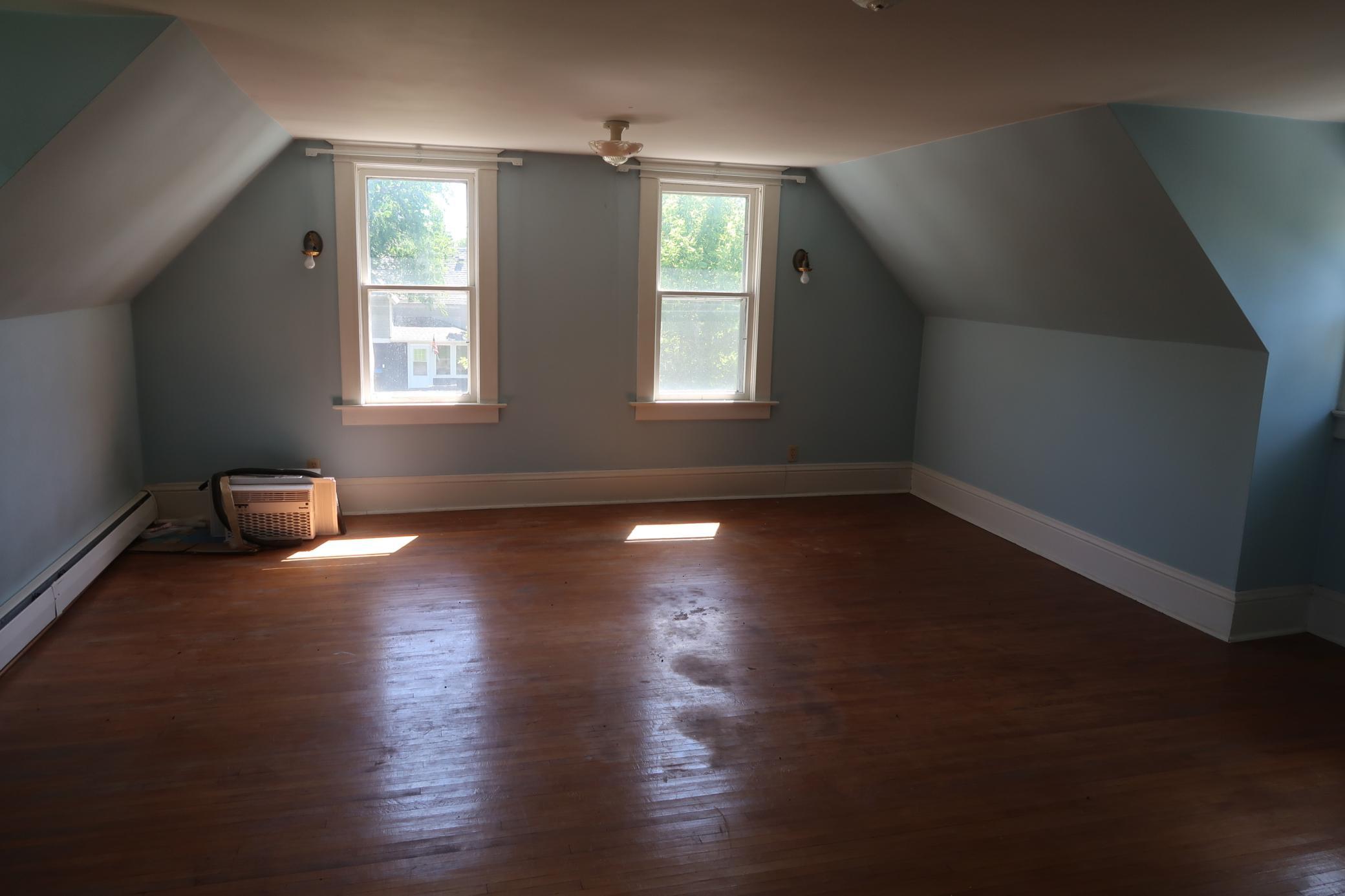10 3rd Avenue Property Photo 27