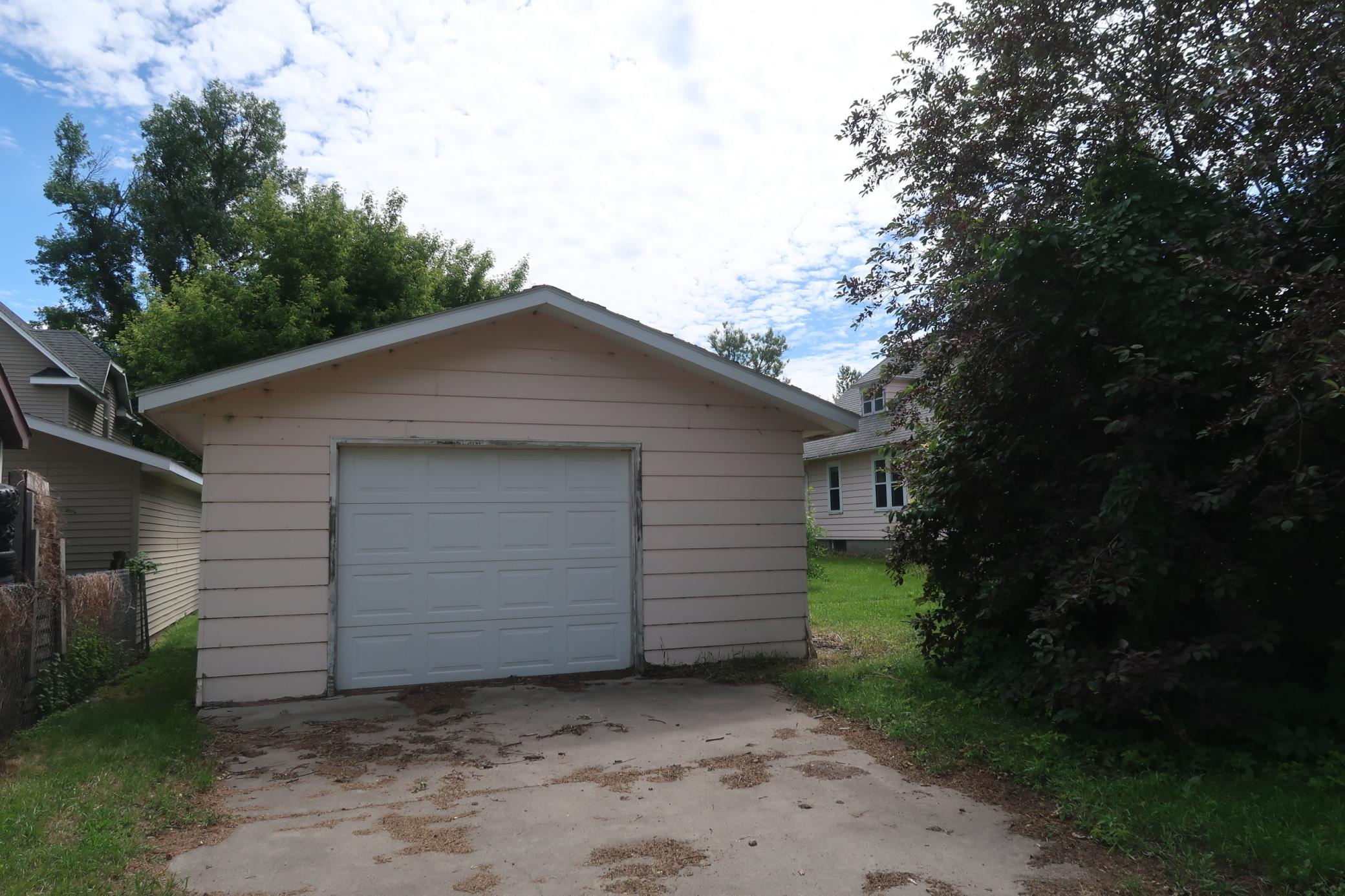 10 3rd Avenue Property Photo 31