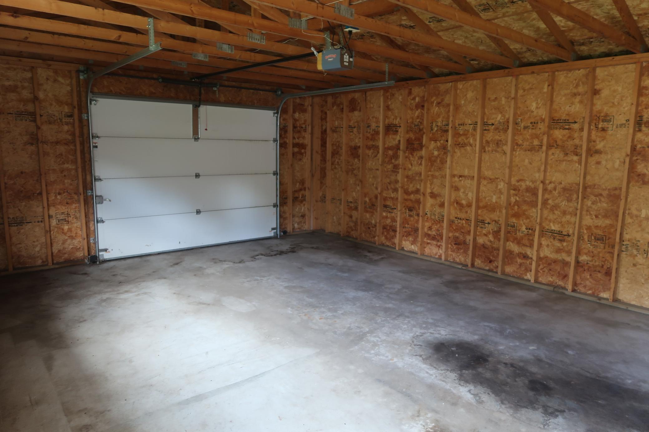 10 3rd Avenue Property Photo 32