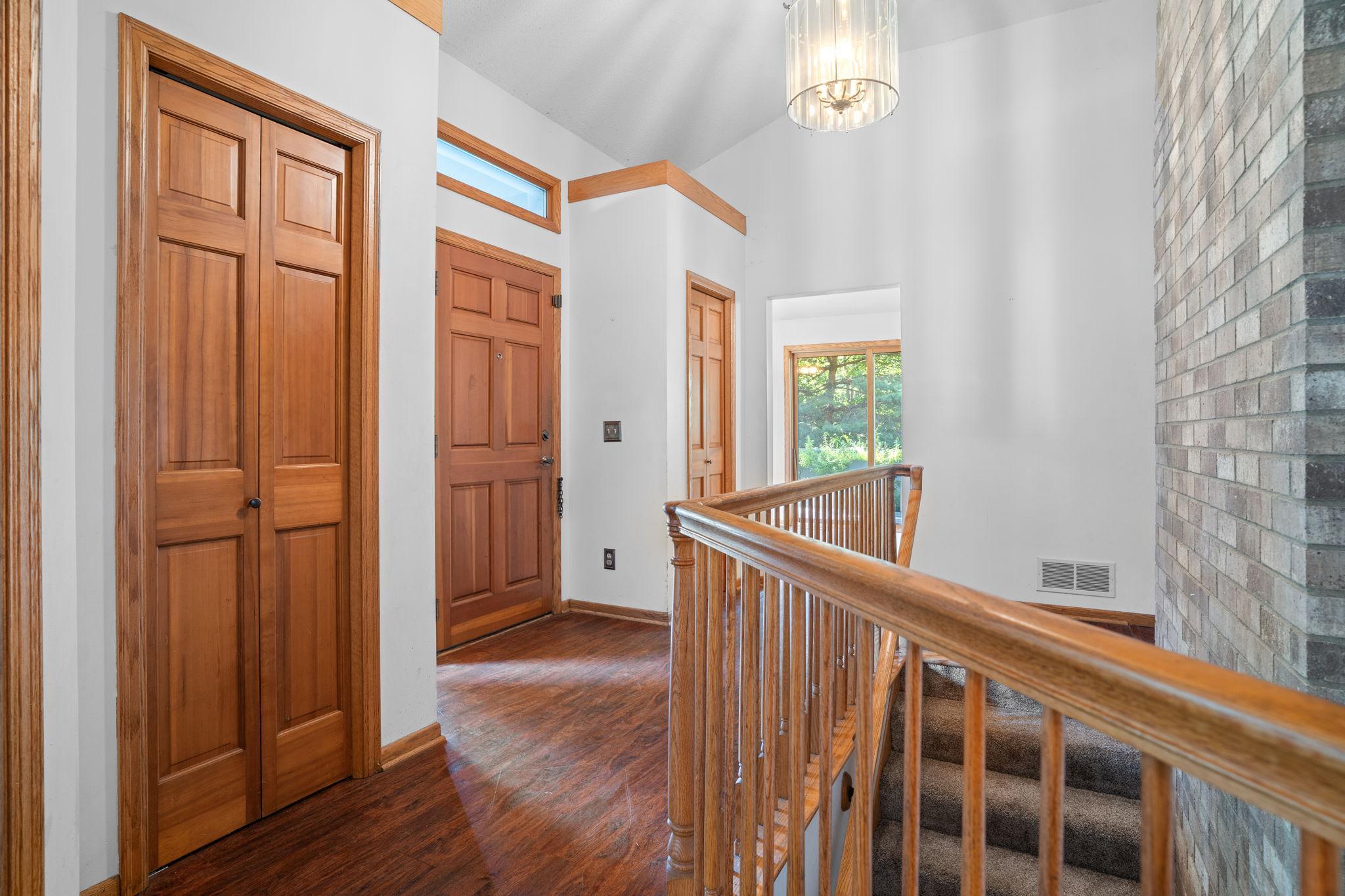 4512 Williston Road Property Photo 2