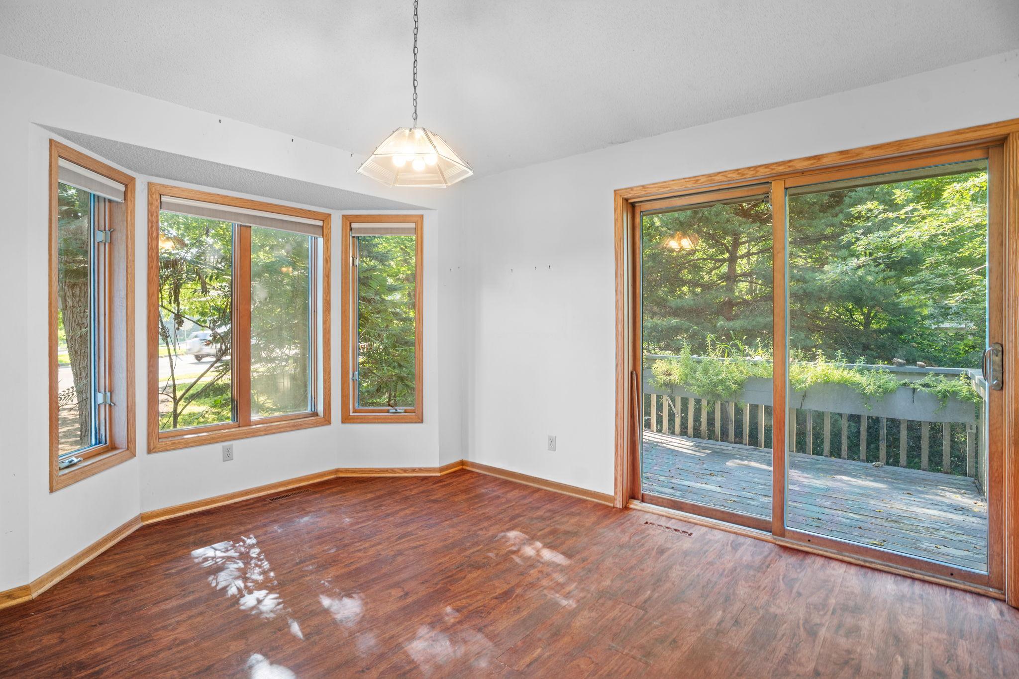 4512 Williston Road Property Photo 5