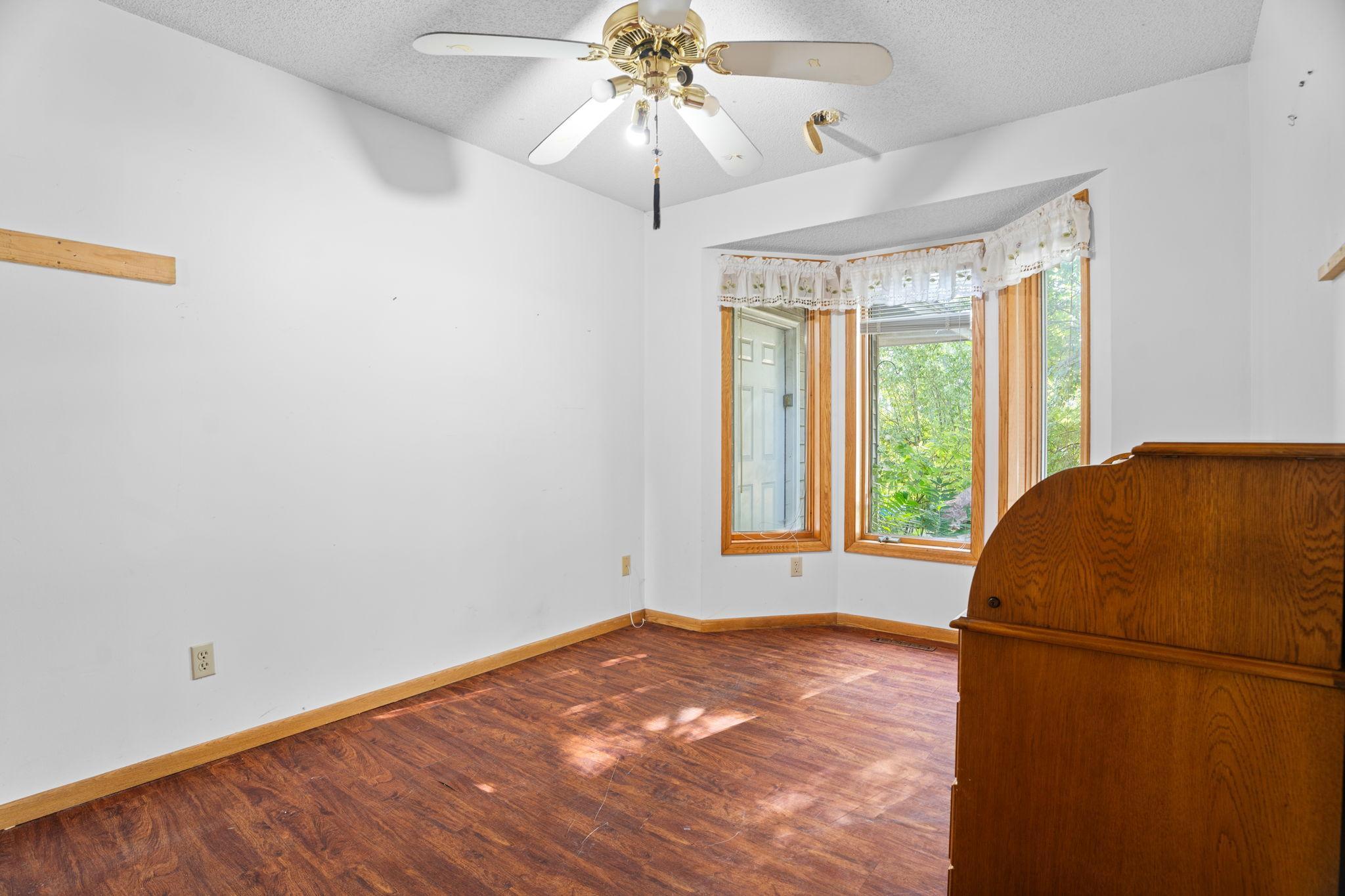 4512 Williston Road Property Photo 10