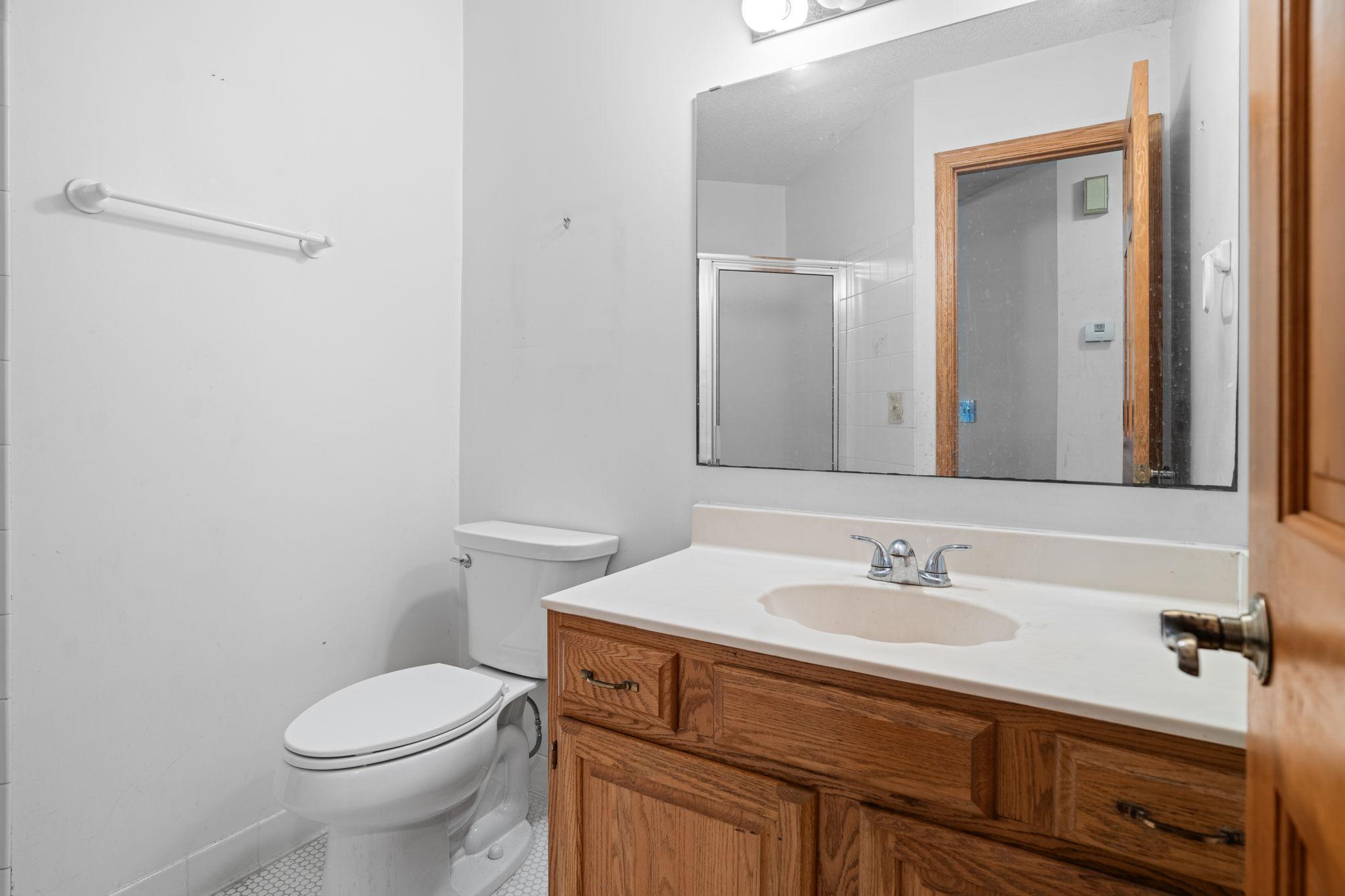 4512 Williston Road Property Photo 12