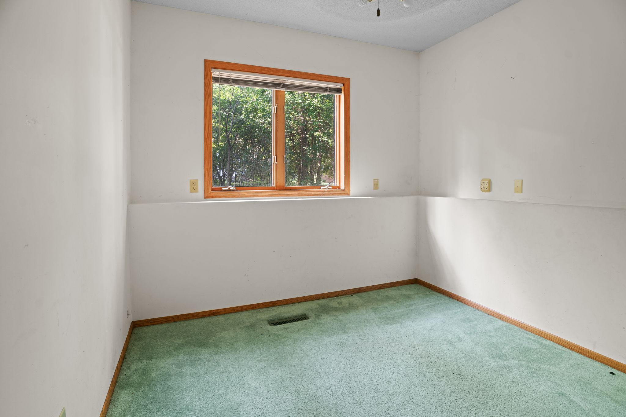 4512 Williston Road Property Photo 17