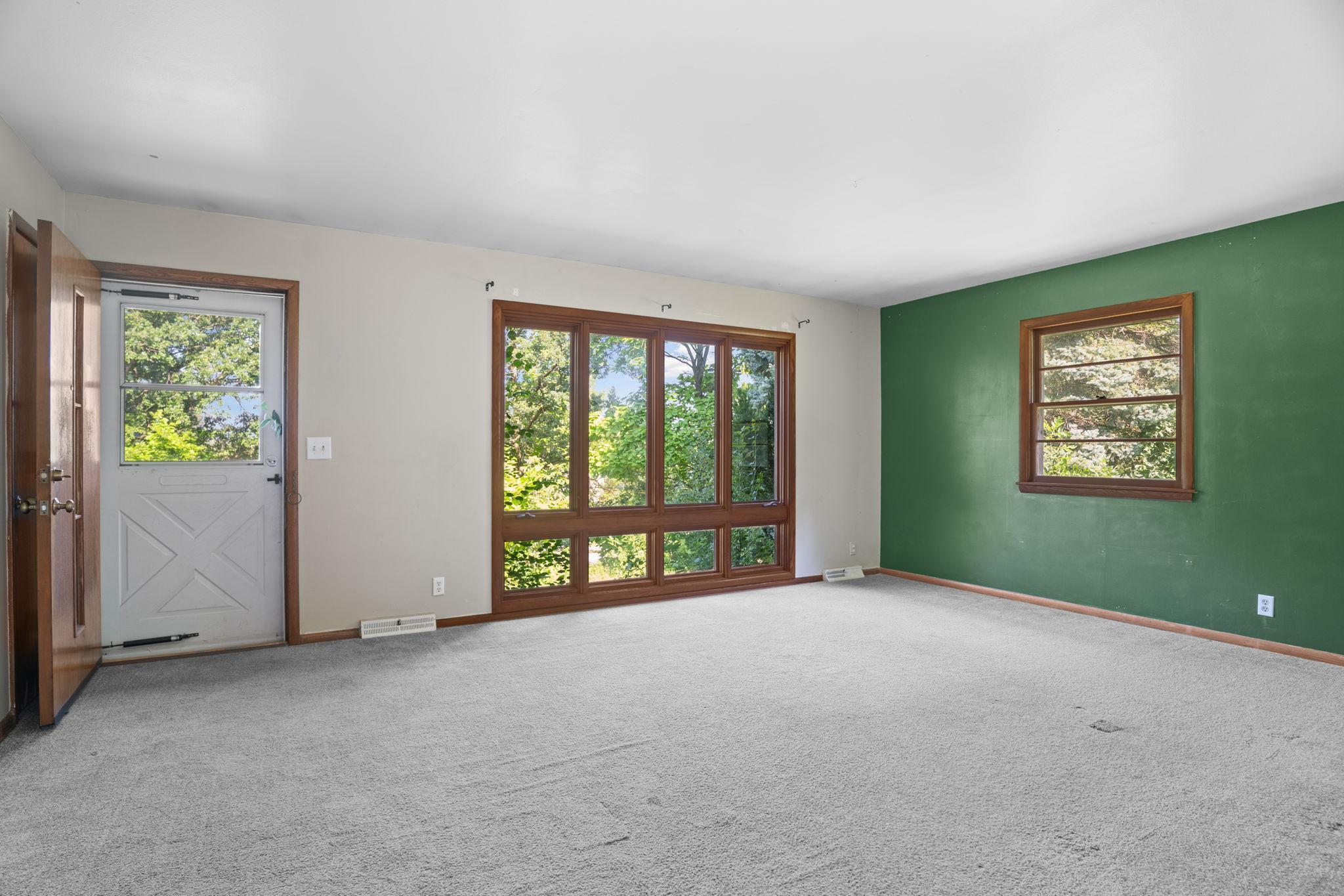 14901 Highway 7 Property Photo 1