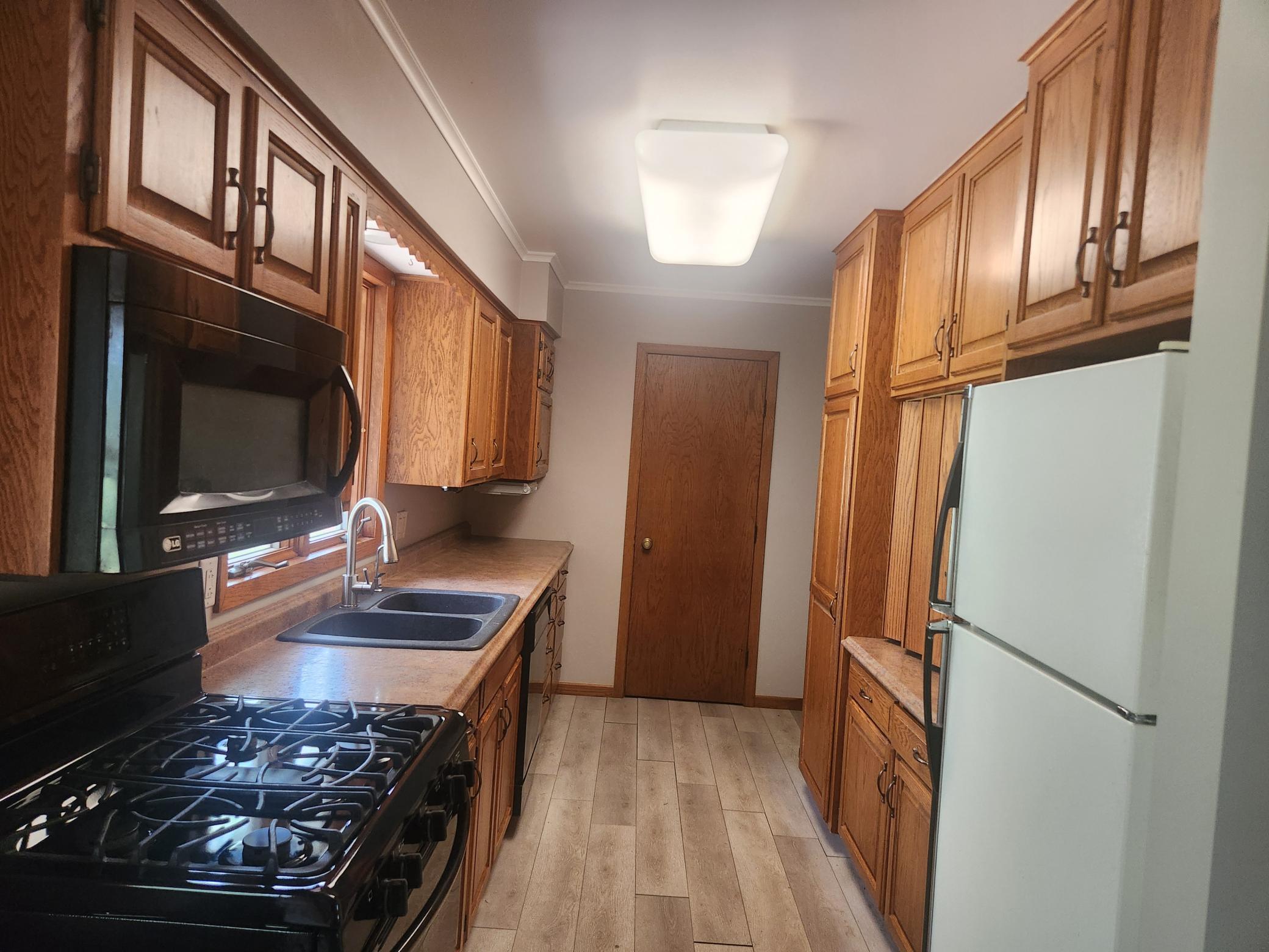 56676 412th Street Property Photo 6