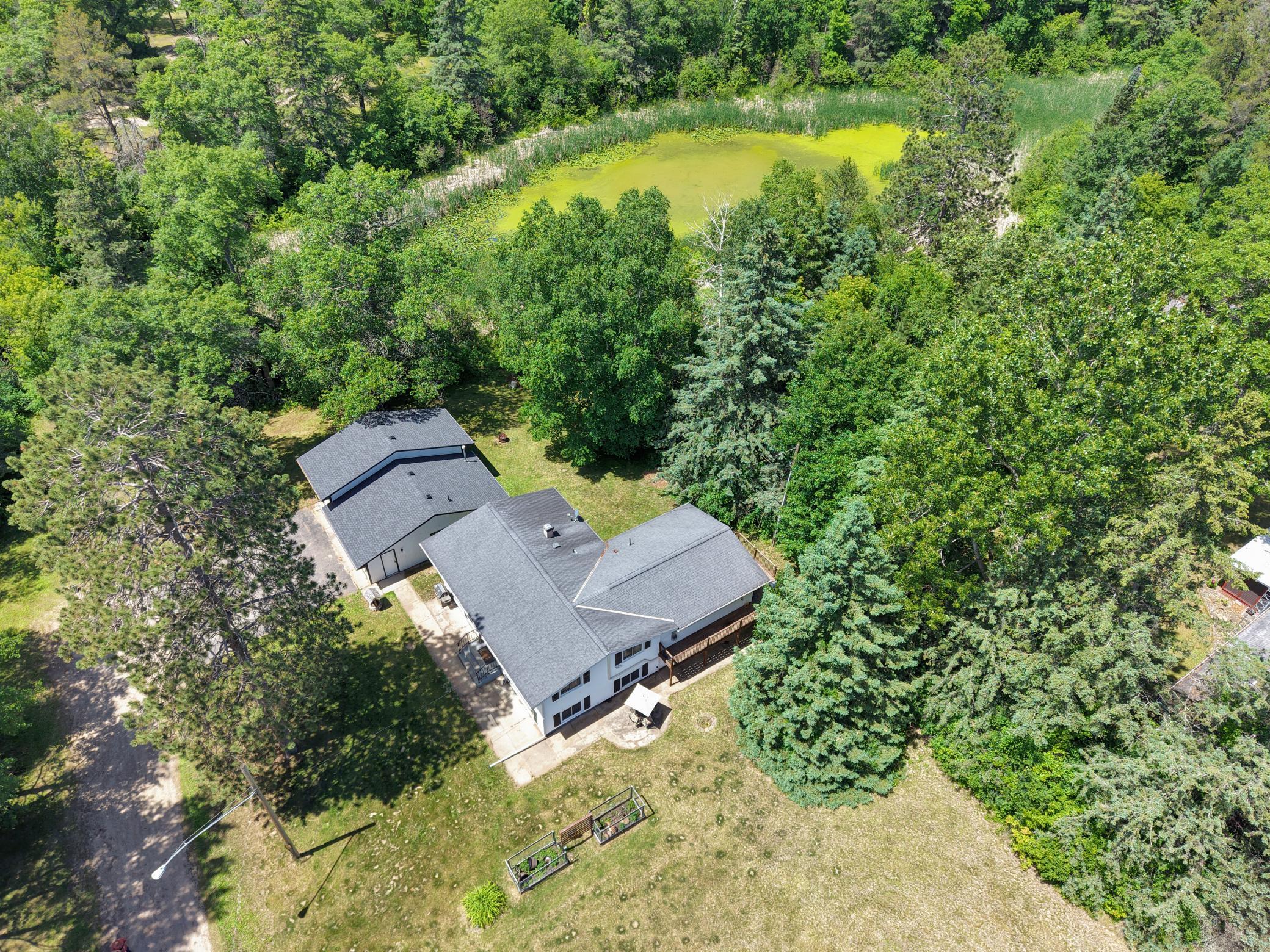 709 Hall Place Property Photo 4