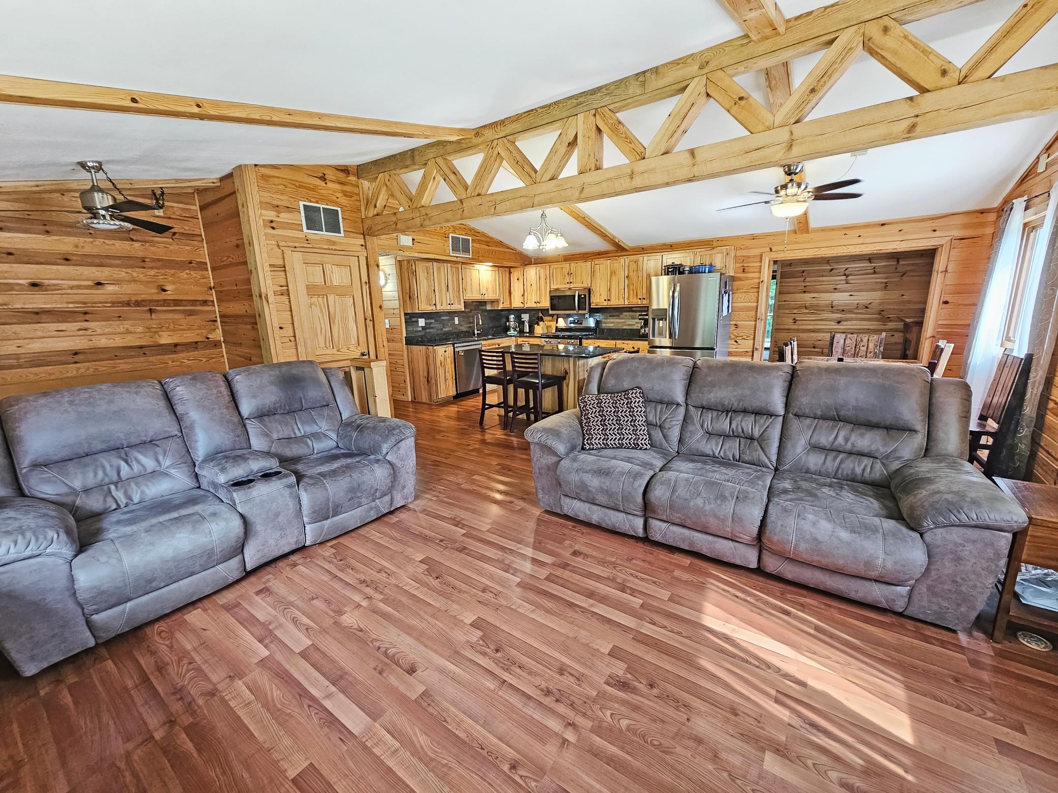 709 Hall Place Property Photo 13