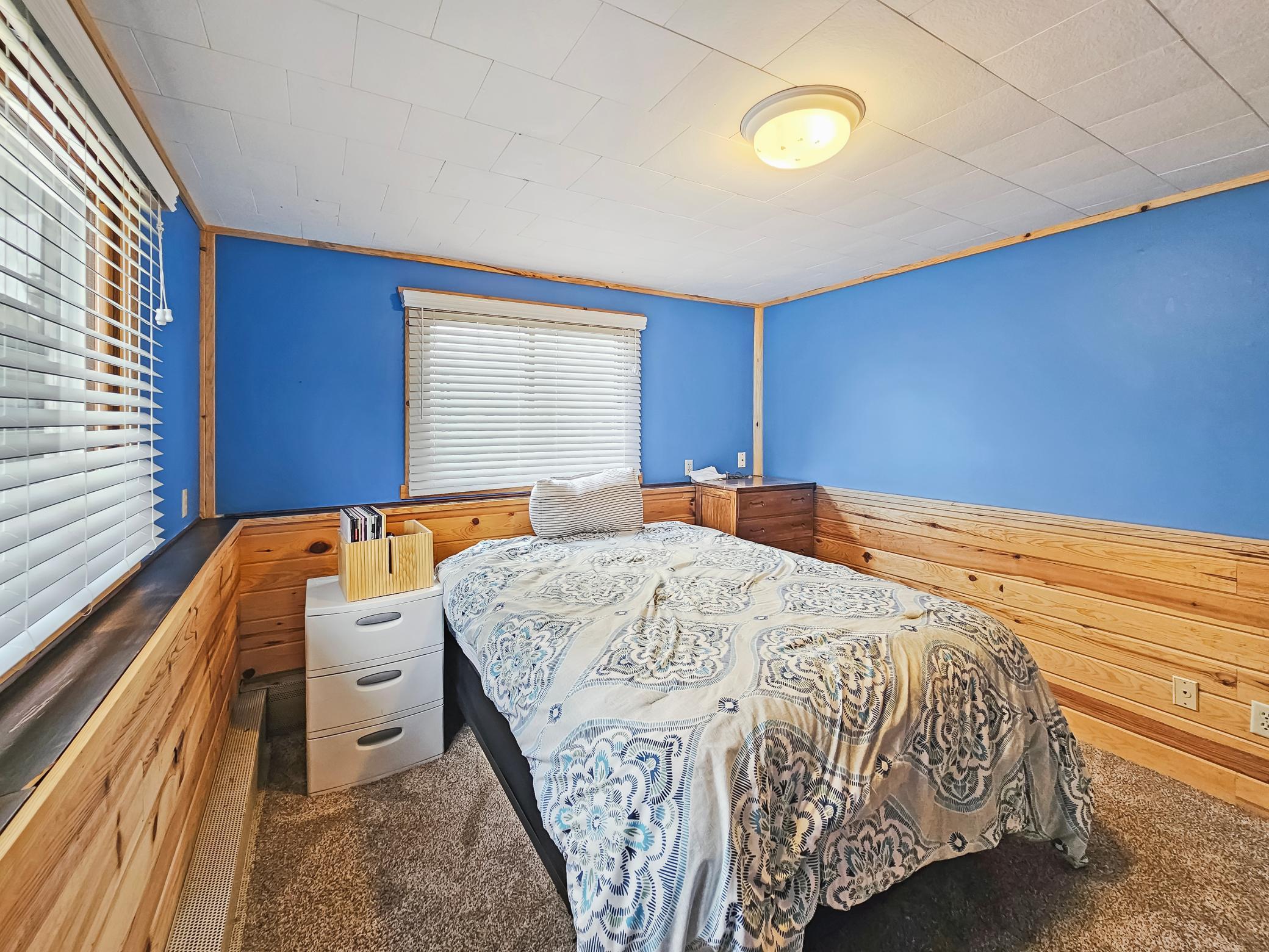 709 Hall Place Property Photo 21
