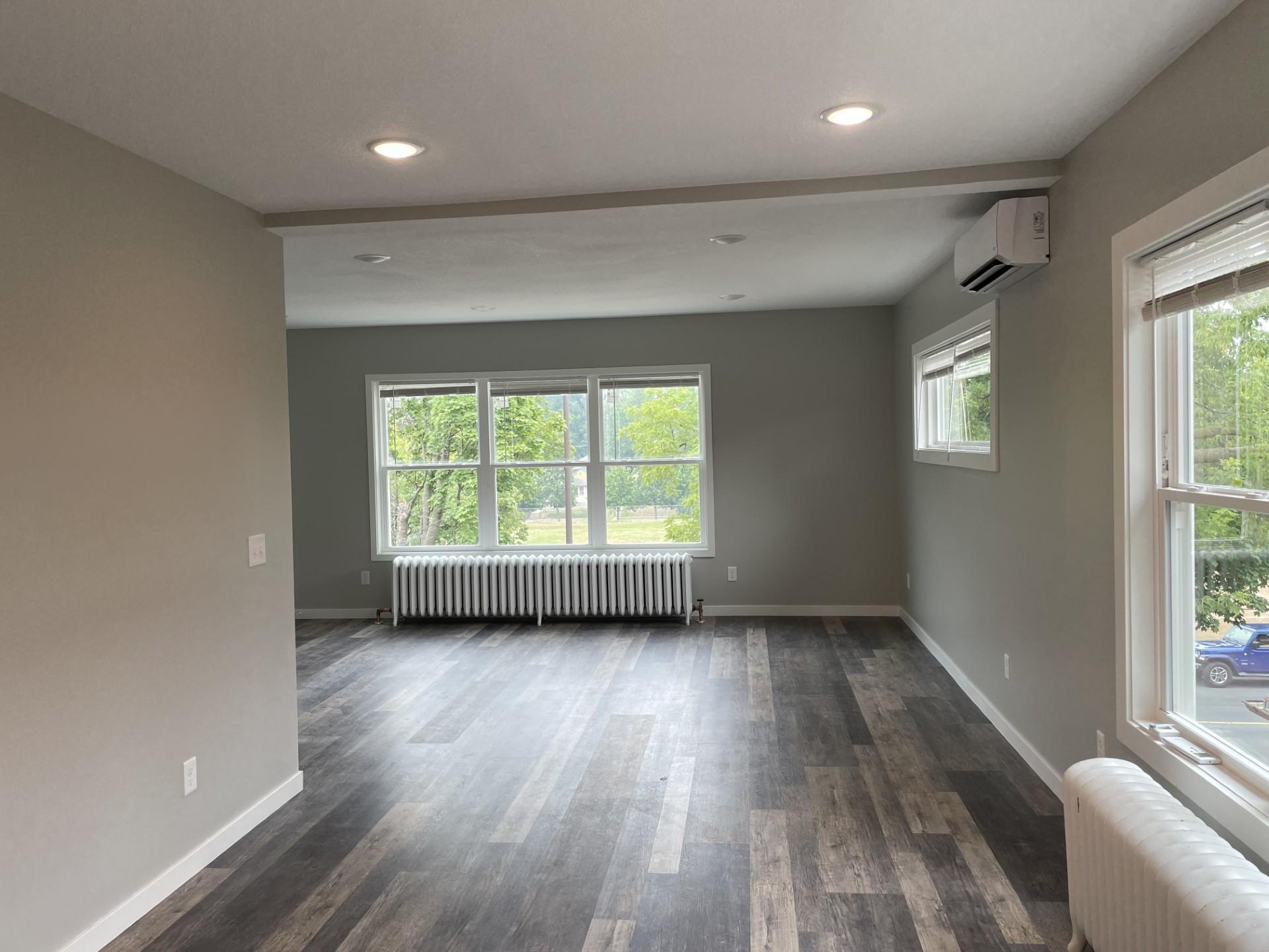 1952 Saint Clair Avenue Property Photo 10
