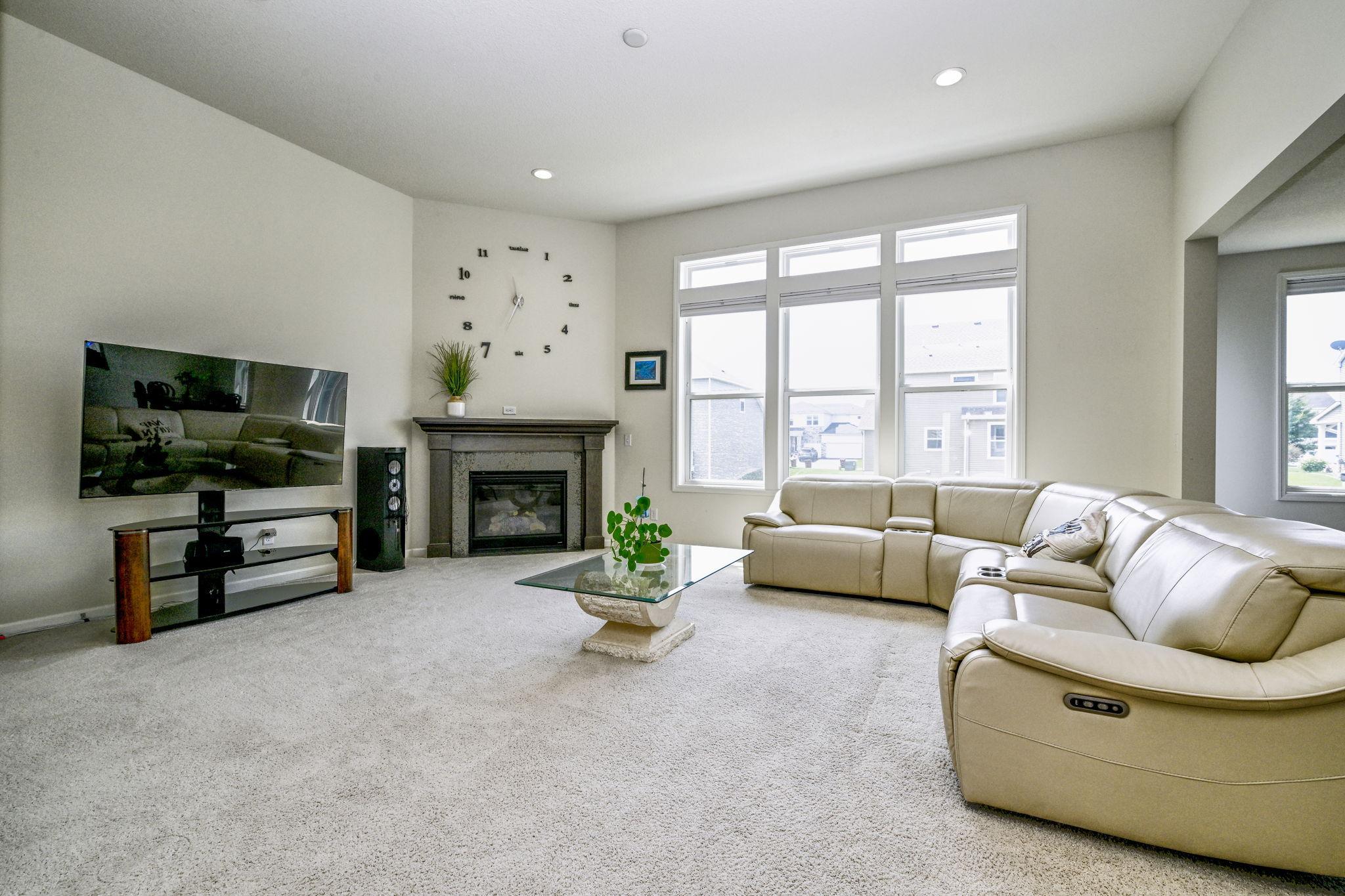 9343 Compass Pointe Road Property Photo 4