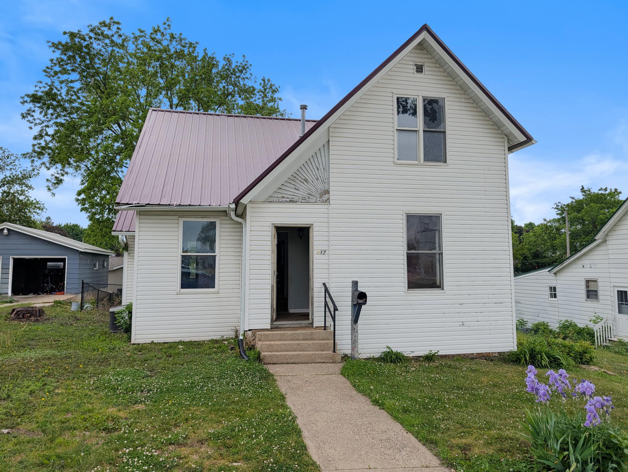 117 E Grant Street Property Photo 1