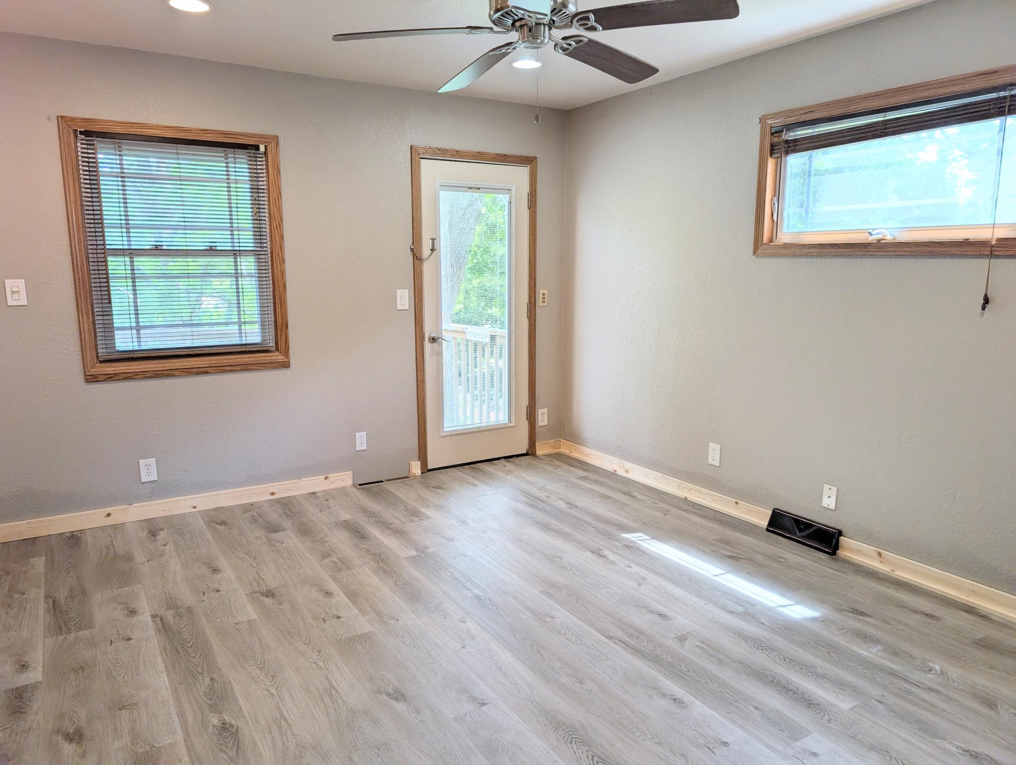 202 North Lane Property Photo 28