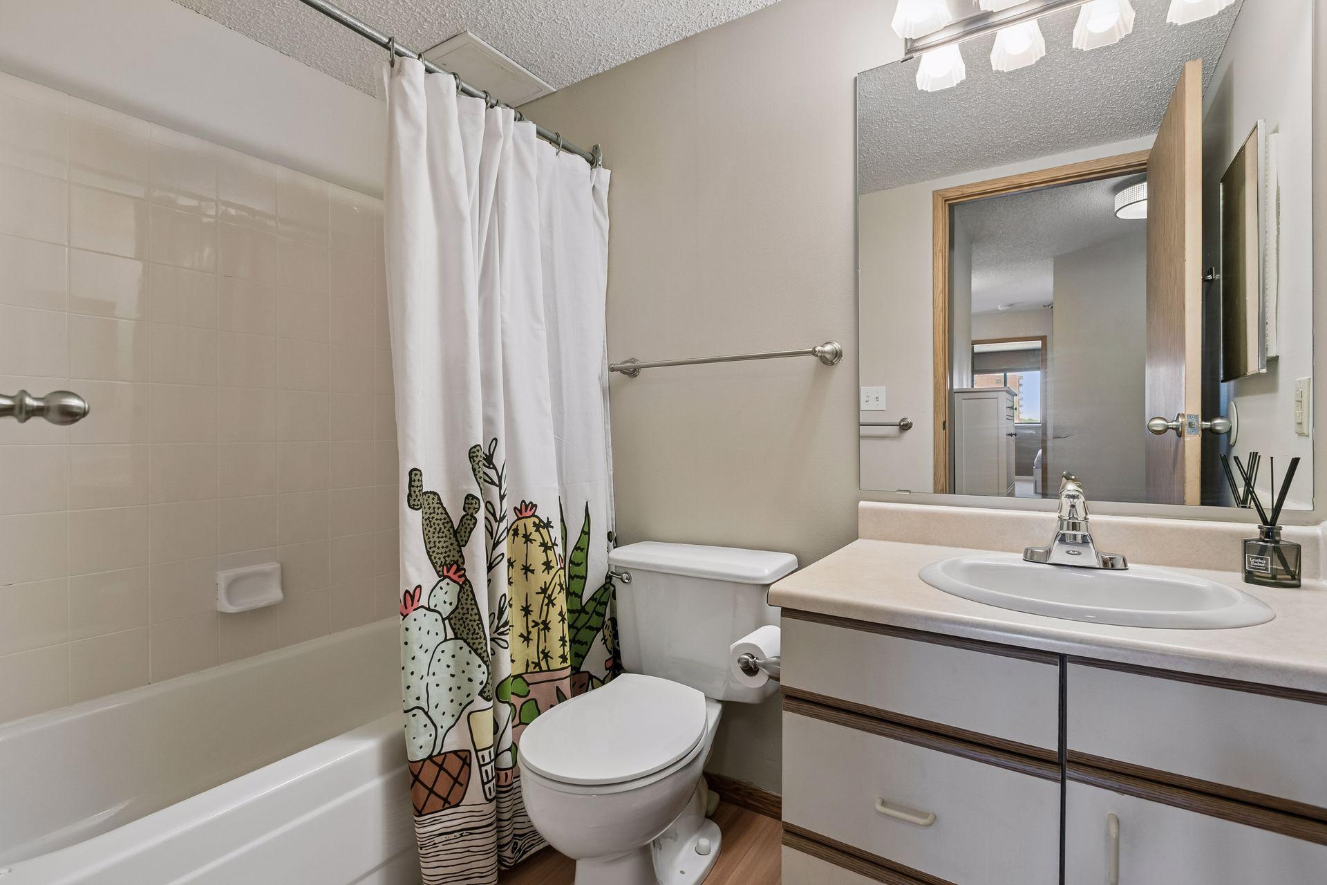 78 10th Street E 1610 Property Photo 21