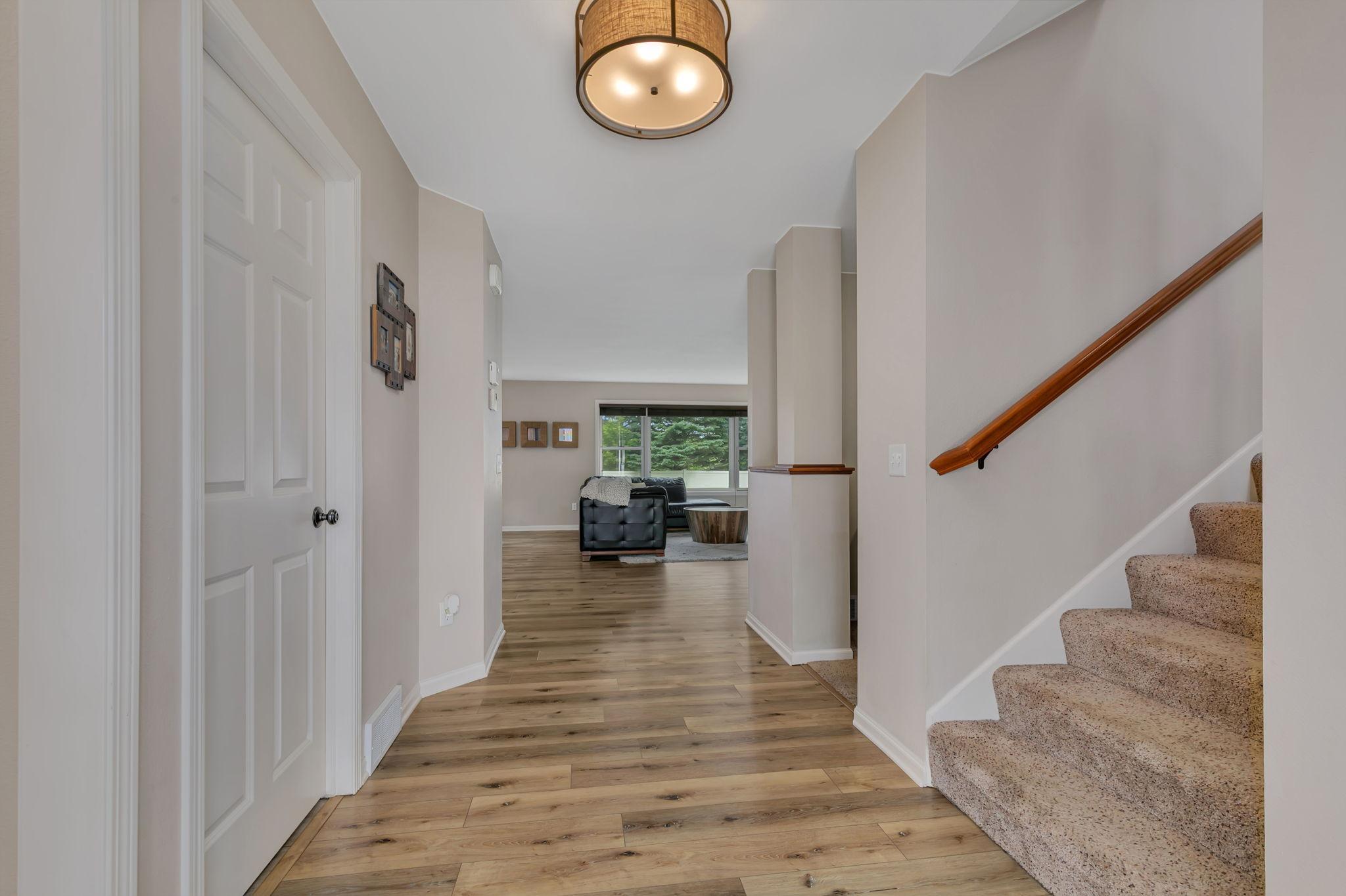 1640 Pebble Creek Drive Property Photo 4