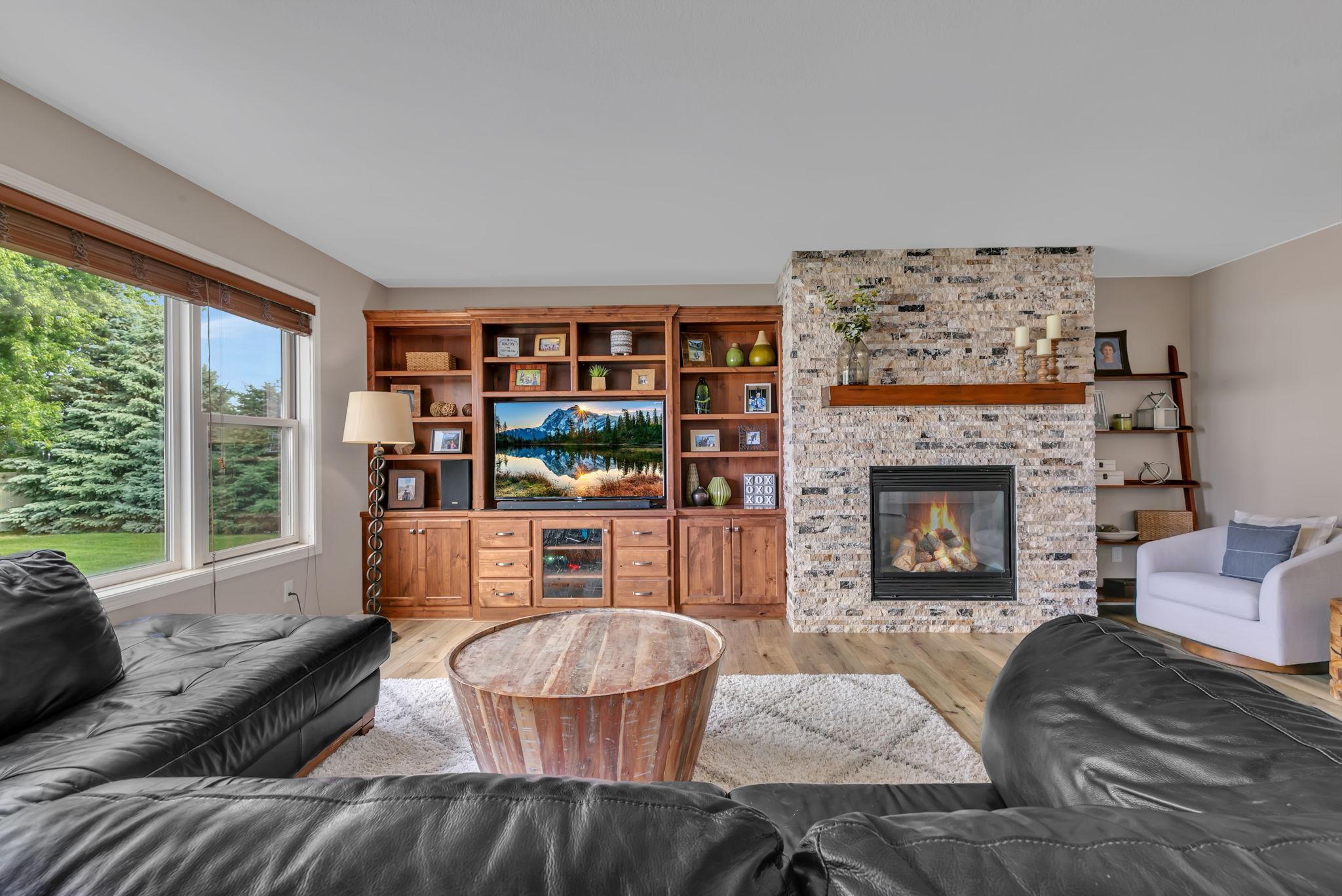 1640 Pebble Creek Drive Property Photo 6