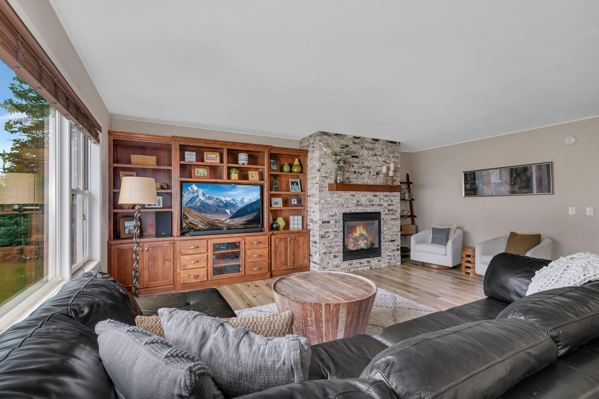1640 Pebble Creek Drive Property Photo 8
