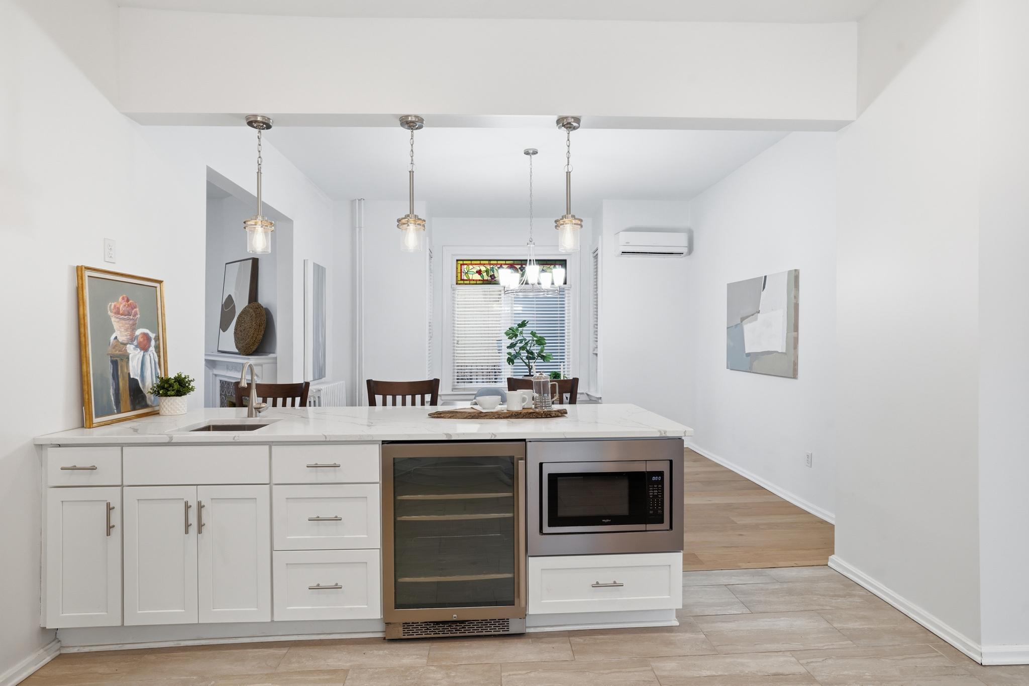 546 Ashland Avenue Property Photo 1