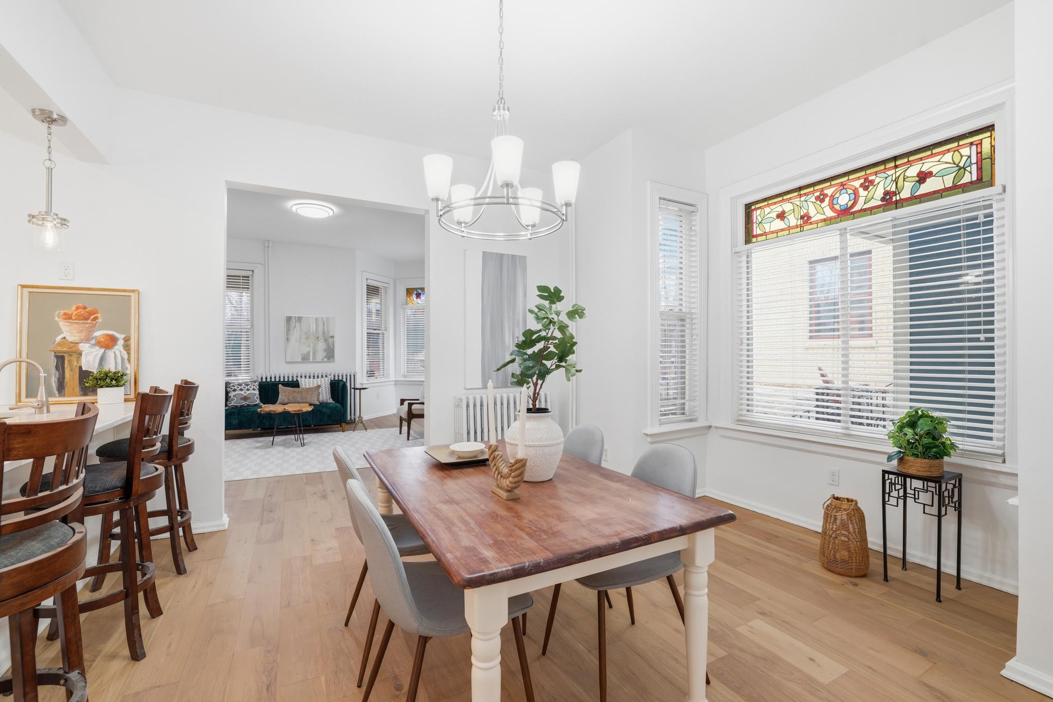 546 Ashland Avenue Property Photo 4