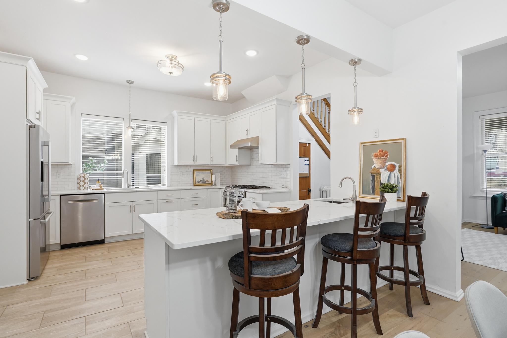 546 Ashland Avenue Property Photo 12
