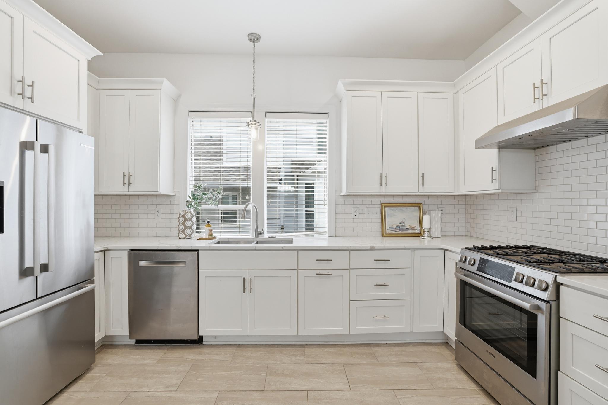 546 Ashland Avenue Property Photo 14