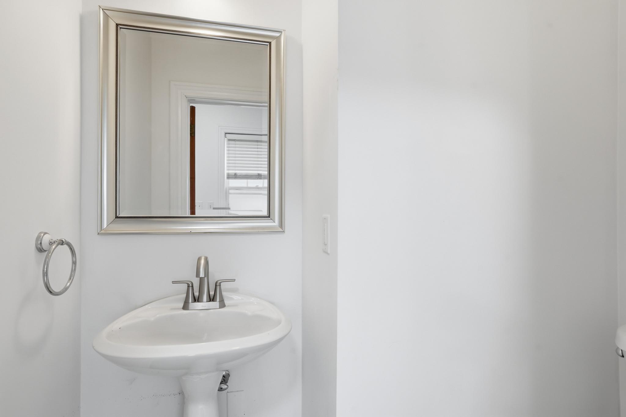 546 Ashland Avenue Property Photo 18