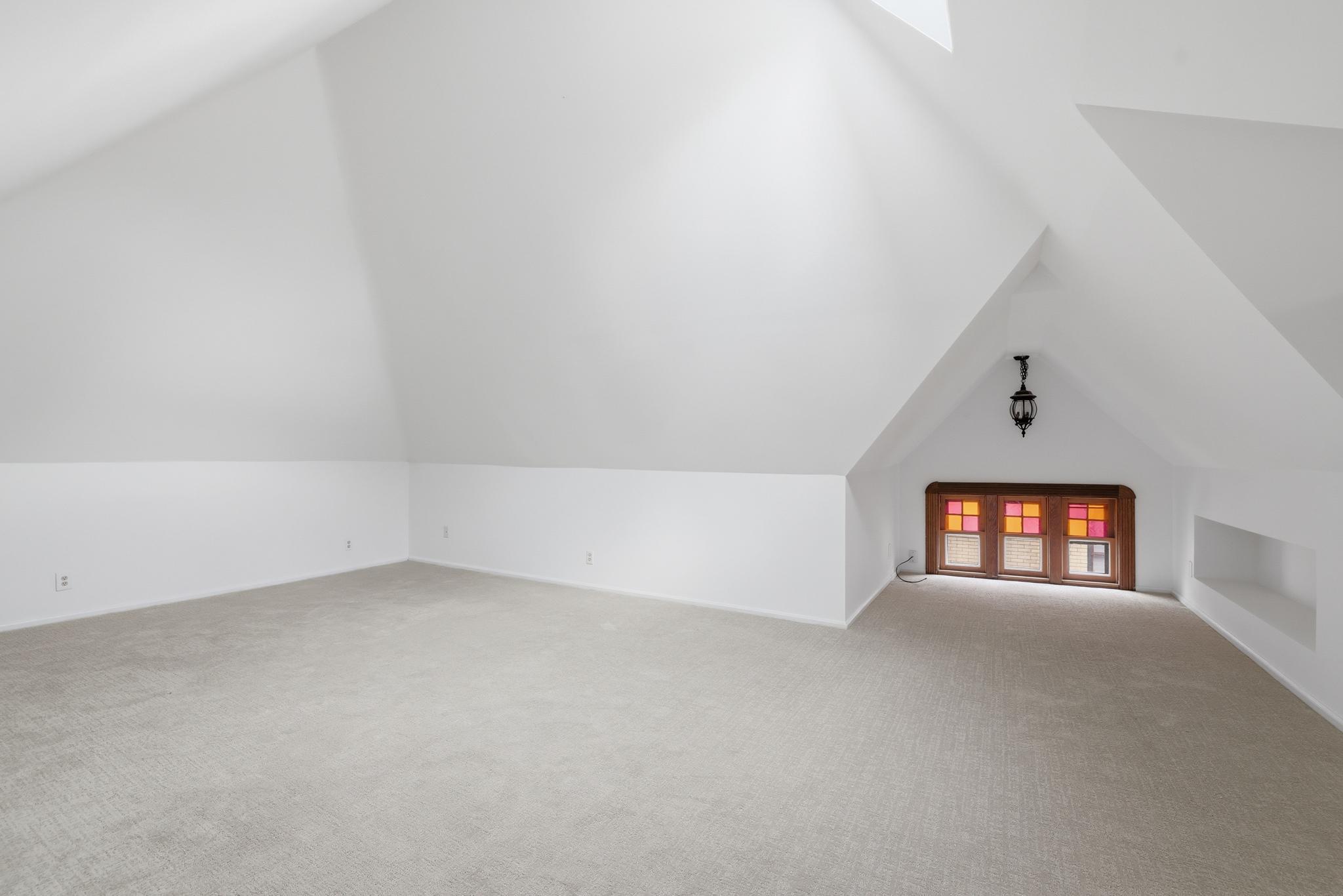 546 Ashland Avenue Property Photo 25
